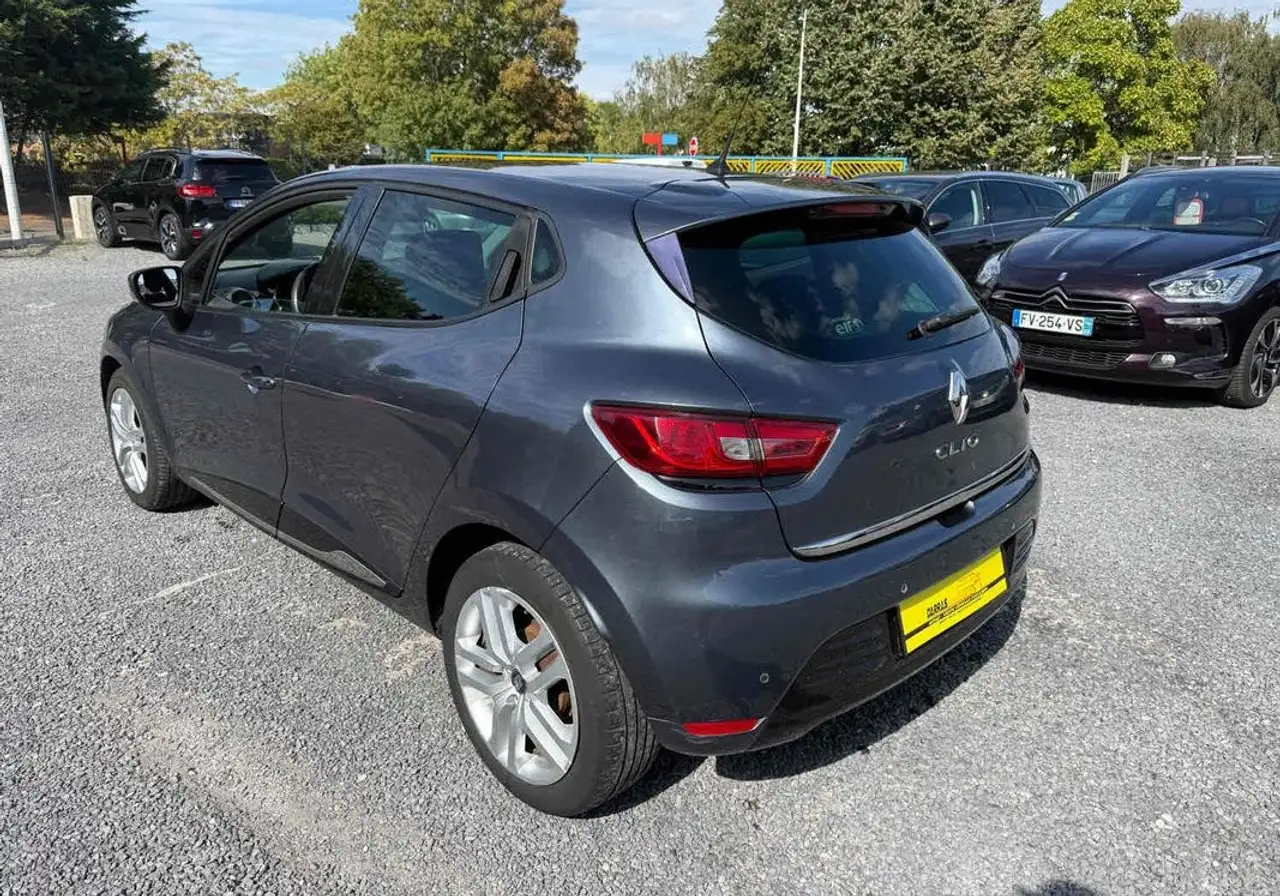 Renault Clio Citadine 3 portes — photo 5