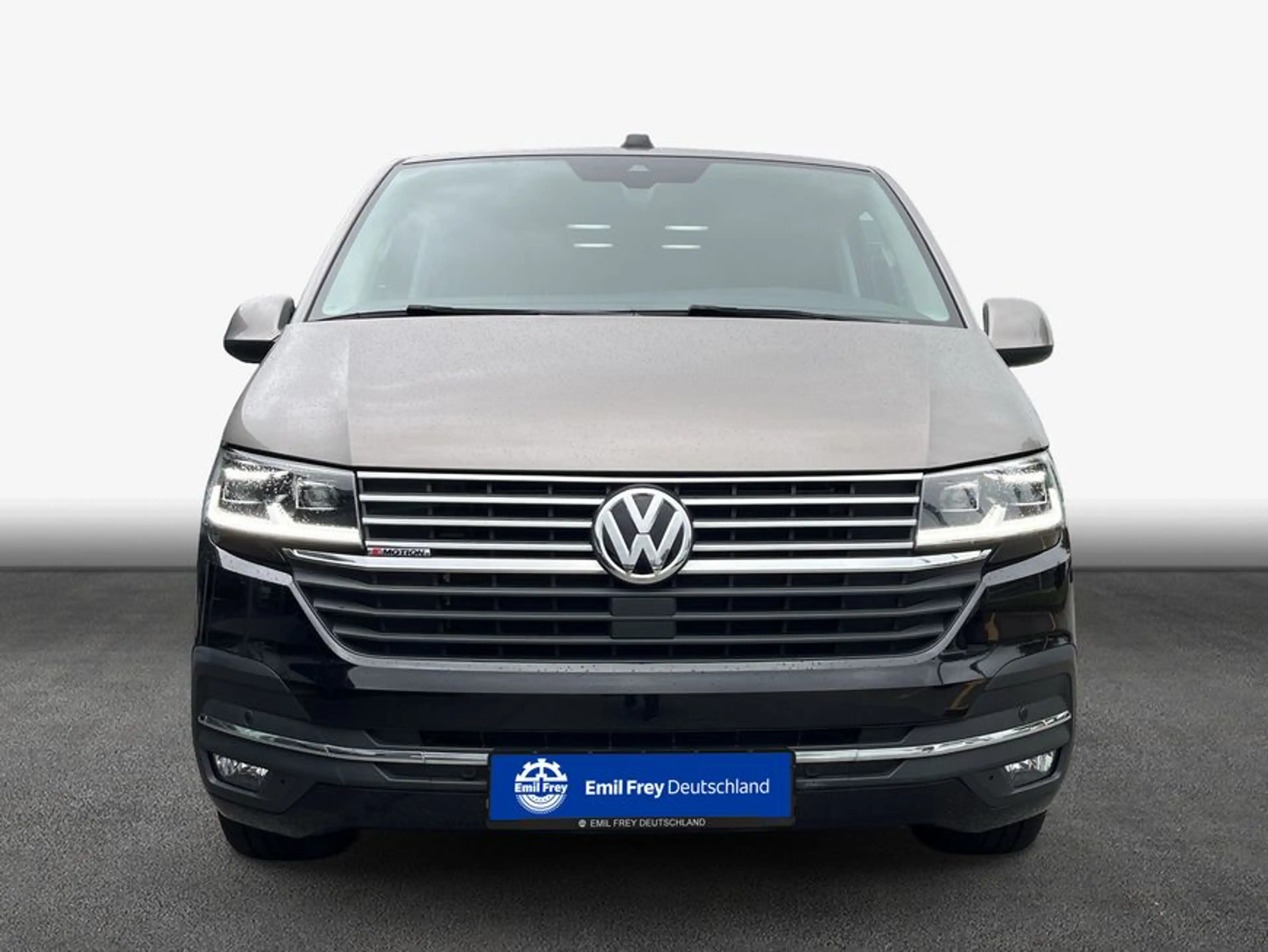 Volkswagen T6.1 Multivan T6.1 Multivan DSG Kurz 4Motion Generation Six — photo 3