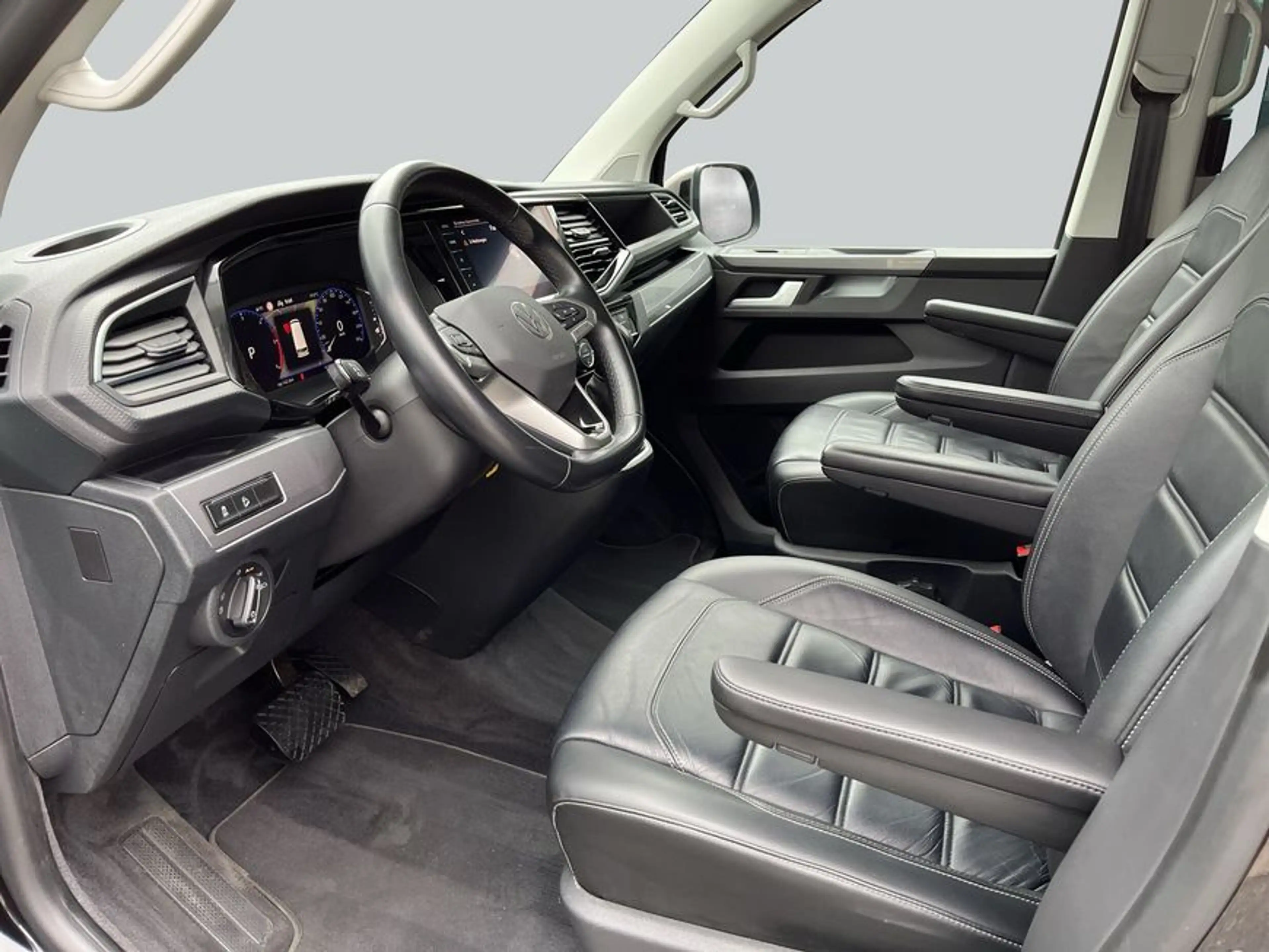 Volkswagen T6.1 Multivan T6.1 Multivan DSG Kurz 4Motion Generation Six — photo 9