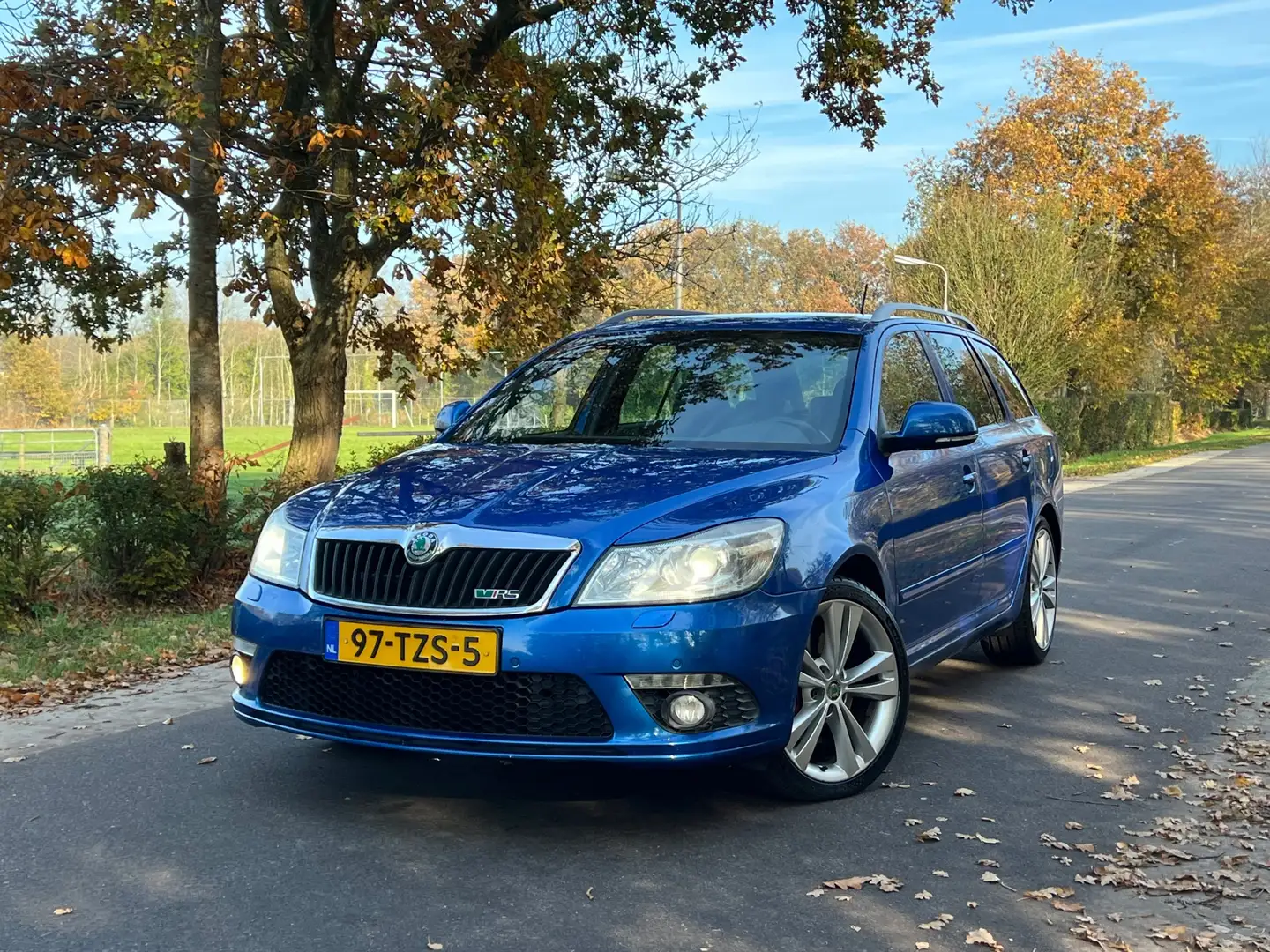Skoda Octavia Combi 2.0 TFSI VRS | Cruise + Clima + Navi Azul - 1