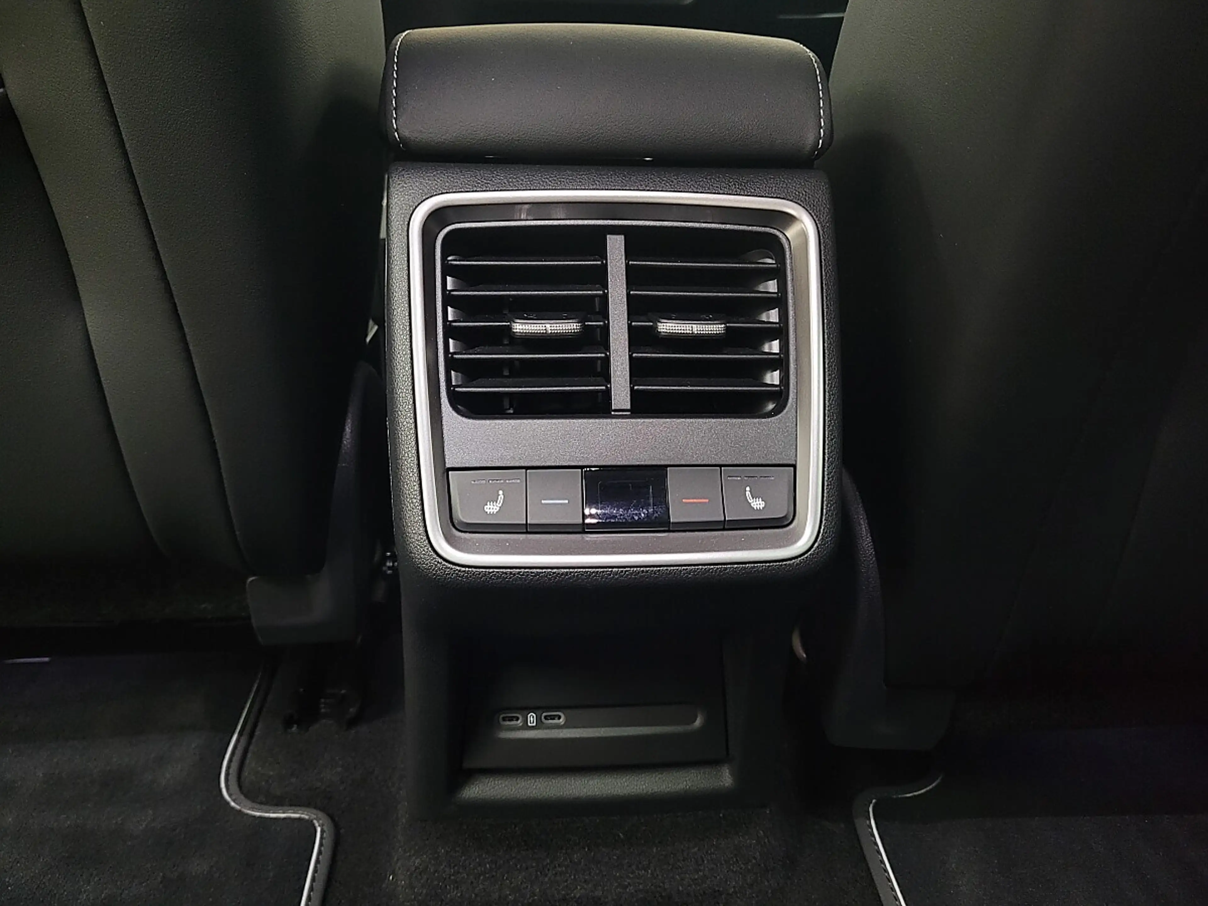 Skoda Elroq 85/ 82kWh Sportline AHK, Matrix-LED, Wärmep, ne... — photo 16