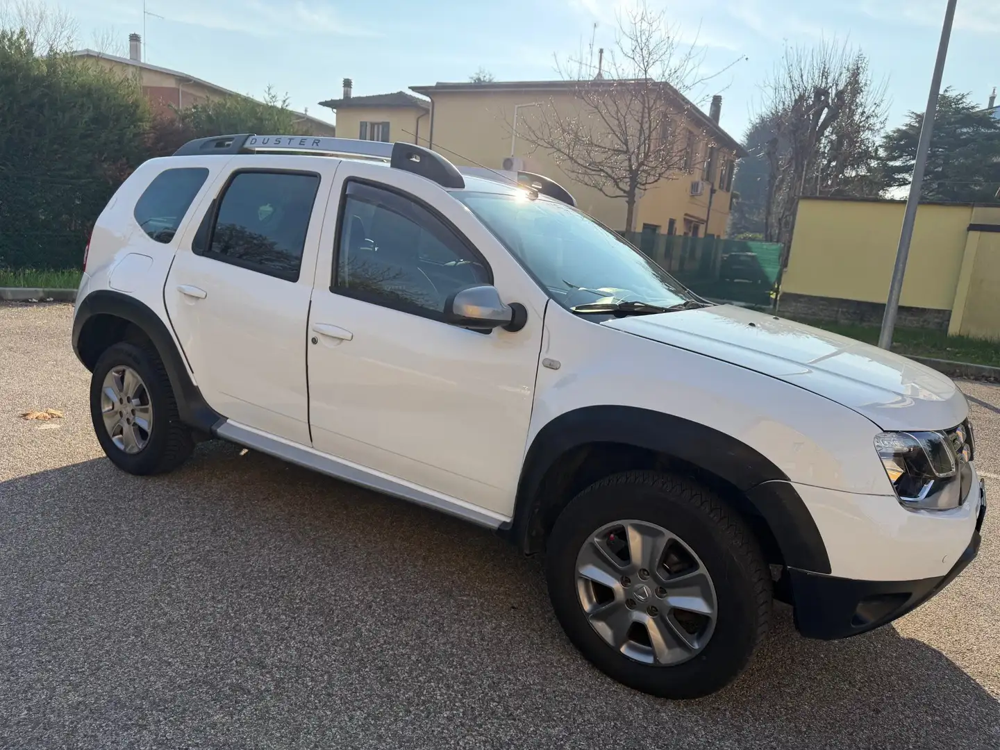 Dacia Duster 1.6 GPL - NEOP. - NAV. - 12 MESI DI GARANZIA - Bianco - 2
