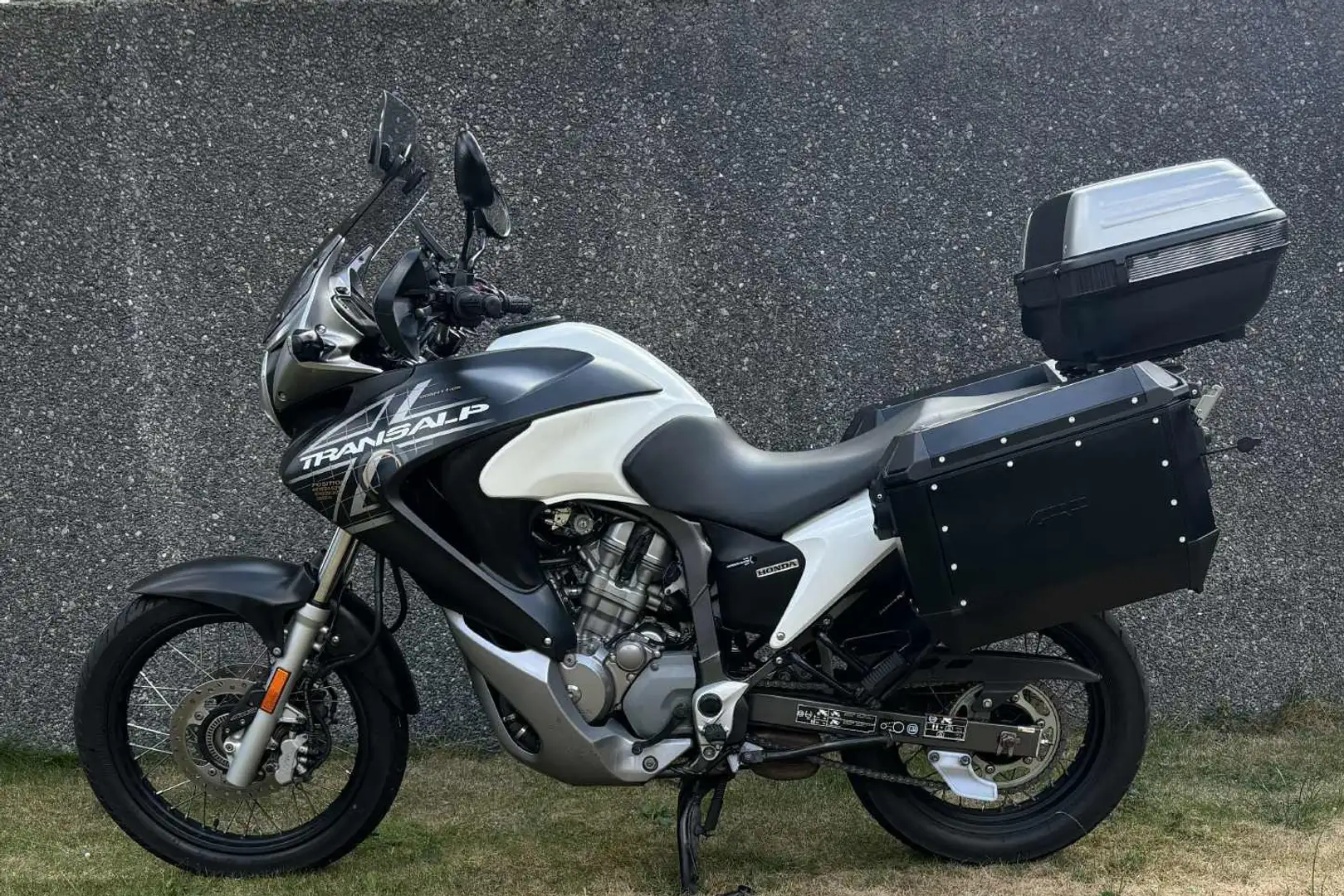 Honda Transalp xl 700 Noir - 1