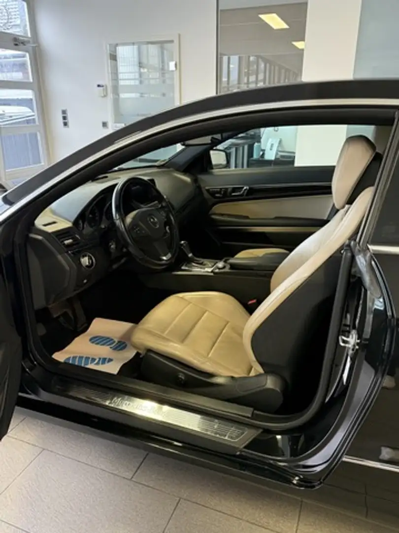 Mercedes-Benz E 250 CGI AUTOM KLIMA NAVI LEDER PDC PANO  XENON Noir - 2