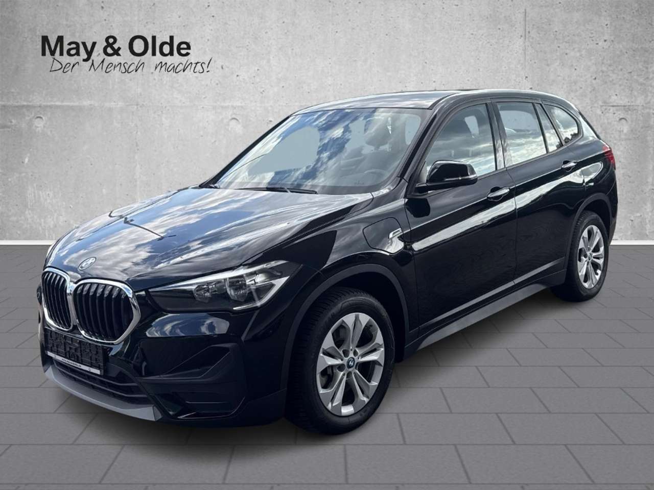 BMW X1 2022 — xDrive 25e Navi Hifi. Kam El. Sitze