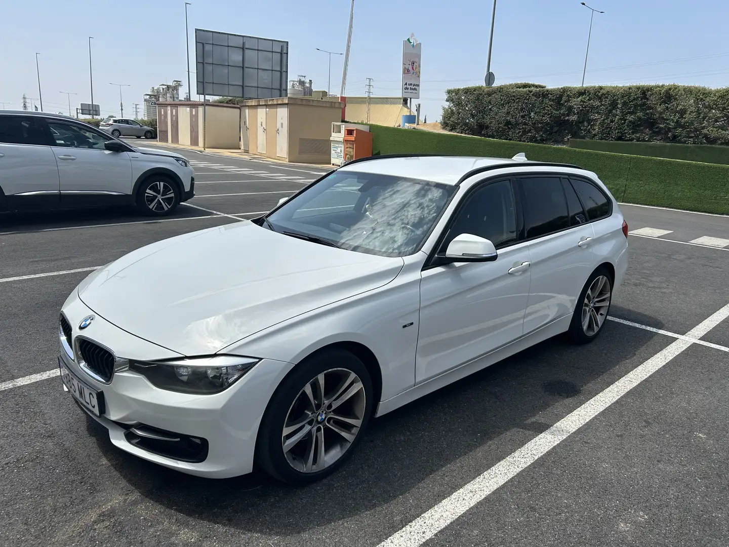 BMW 318 318d Touring Aut. Sport Line Blanco - 1