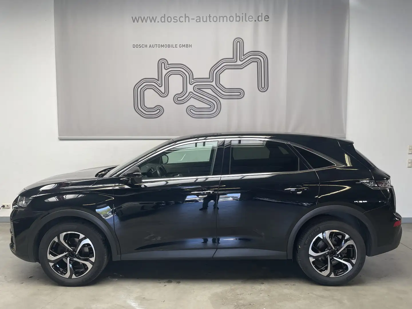 DS Automobiles DS 7 Crossback Be Chic/VIRTUAL/AMBIENTE/NAVI/PDC Schwarz - 1