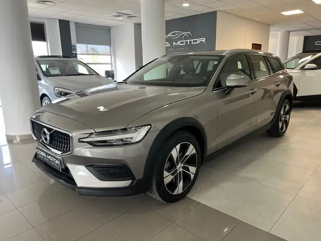 Volvo V60 Cross Country B4 AWD Aut.