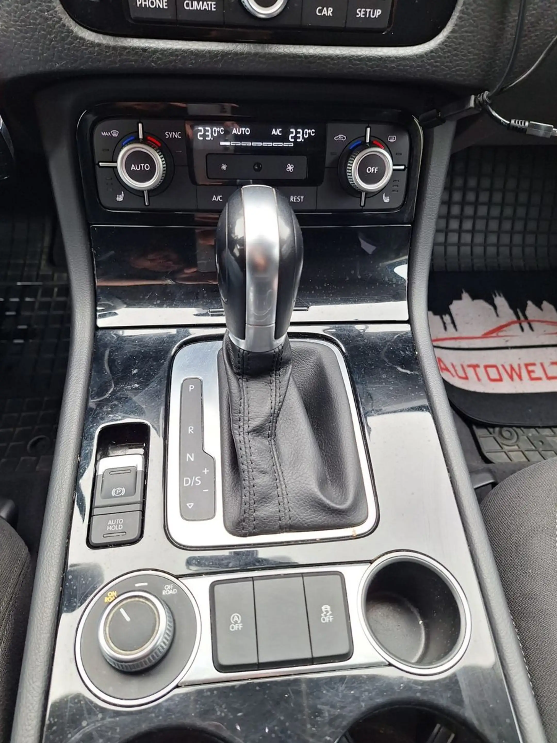 Volkswagen Touareg V6*Terrain*4Motion*1.Hand*Klima*Luft*AHK — photo 12