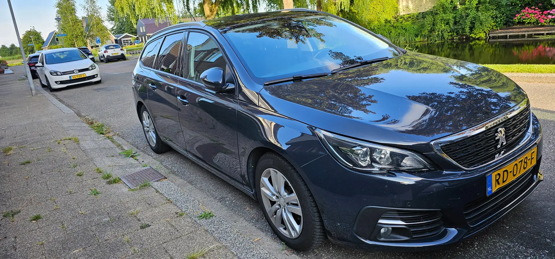 Peugeot 308 308 1.2 PureT.Blue L. Ex Grijs - 1
