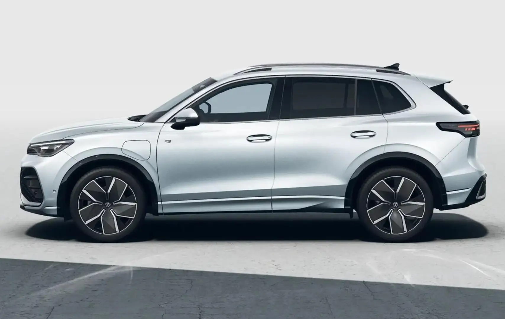Volkswagen Tiguan R-Line PHEV IQ.DRIVE+ 5JGar LM20 SHZ DCC+ 200 k... Silber - 2