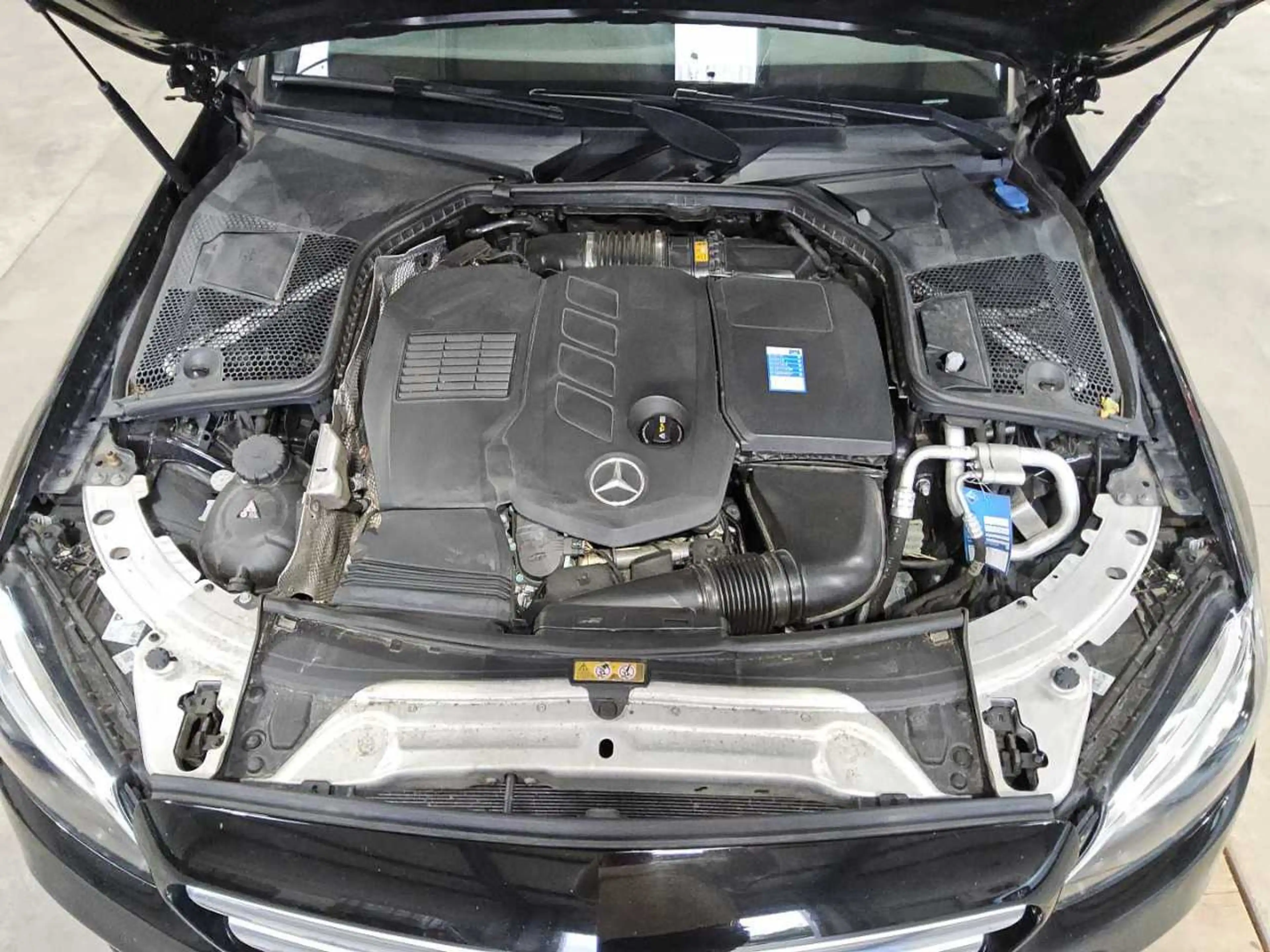 Mercedes-Benz C 300 RADIO TEMPO MFL AHK ACC NAVI KLIMAAUT EL.SITZE — photo 13