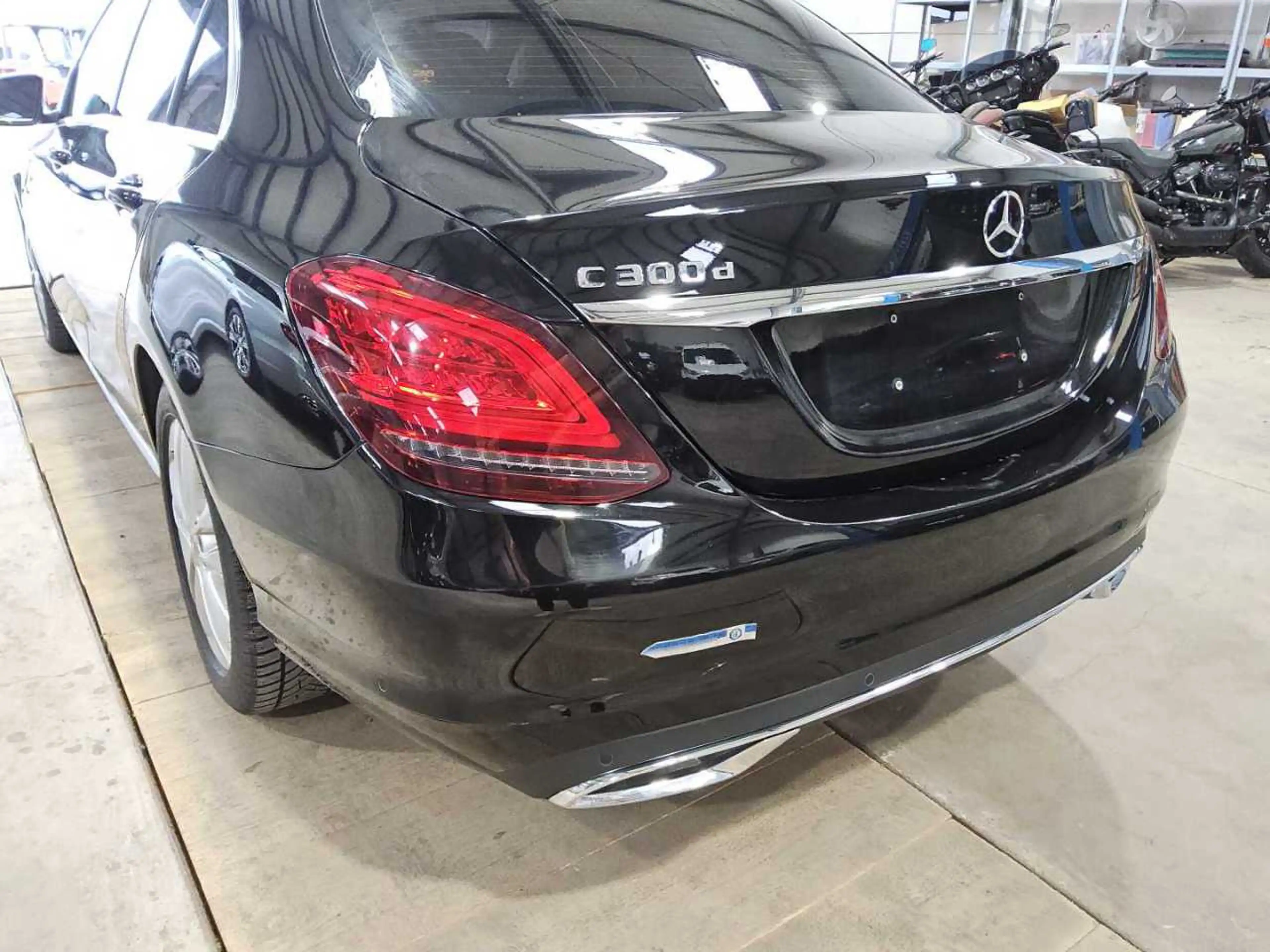 Mercedes-Benz C 300 RADIO TEMPO MFL AHK ACC NAVI KLIMAAUT EL.SITZE — photo 6
