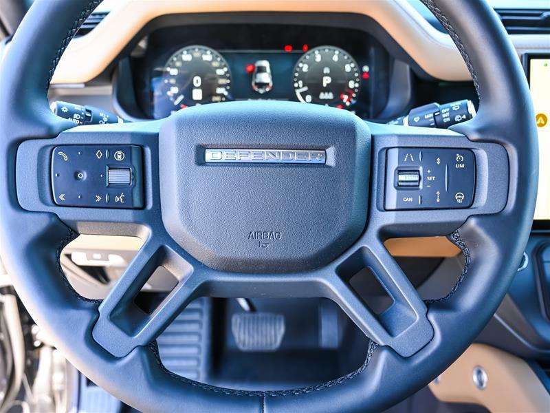 2026 Land Rover Defender 110 P500 X-Dynamic SE thumb 24