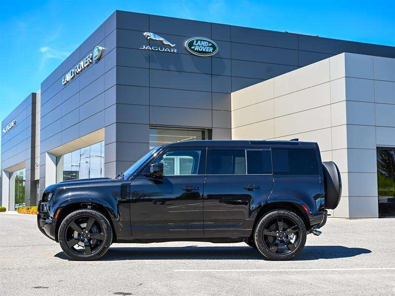 2026 Land Rover Defender 110 P500 X-Dynamic SE alt 3