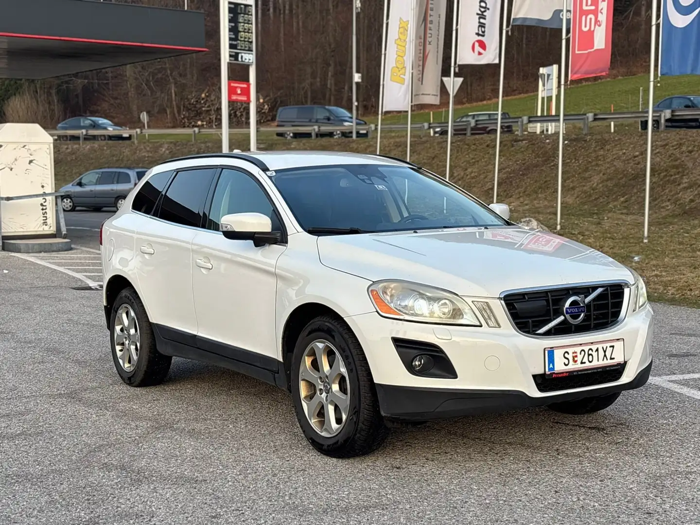 Volvo XC60 2.4D AWD - 1