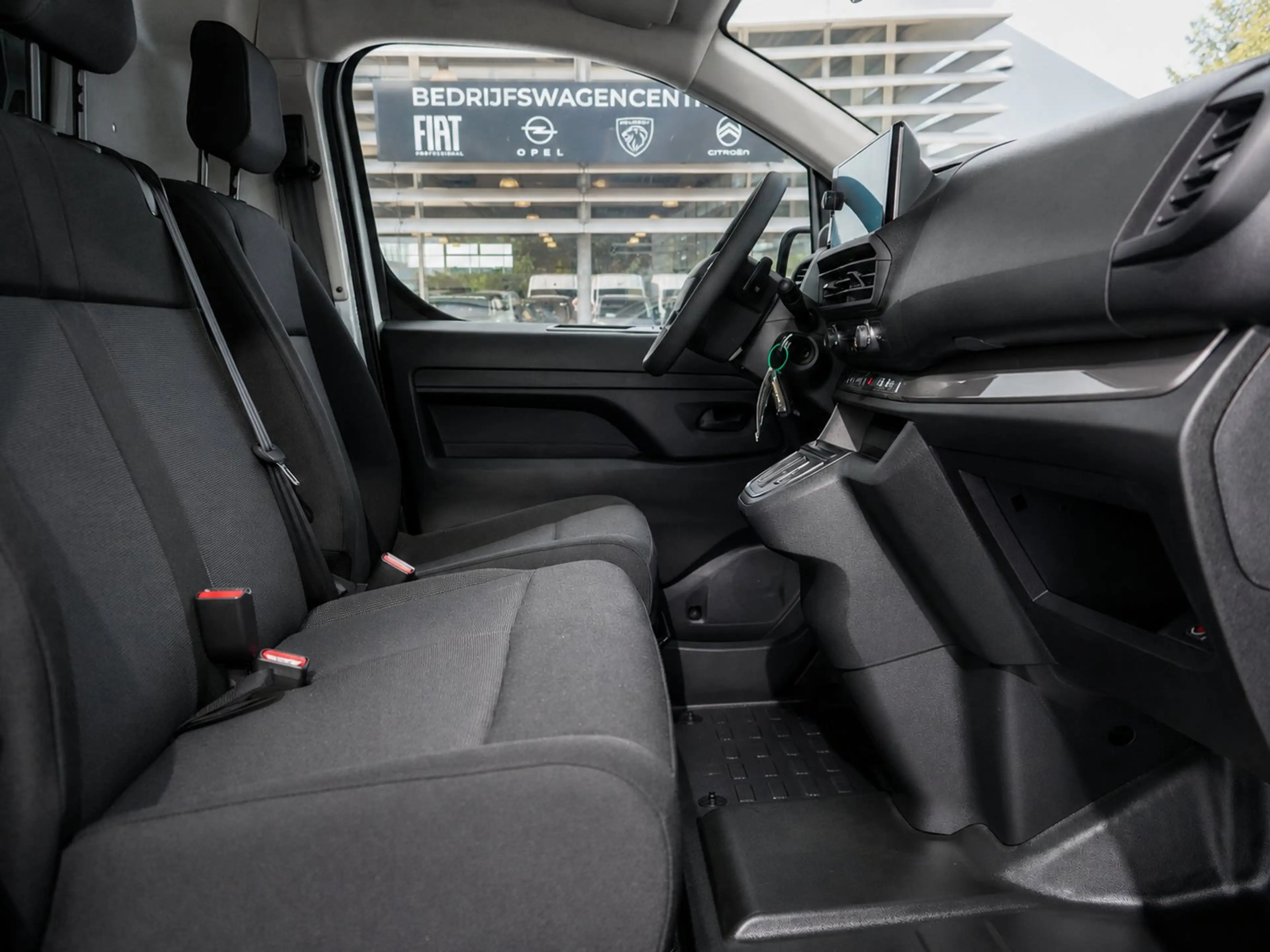 Peugeot e-Expert EV L3 75 kWh | Achteruitrijcamera | Cruise control — photo 4