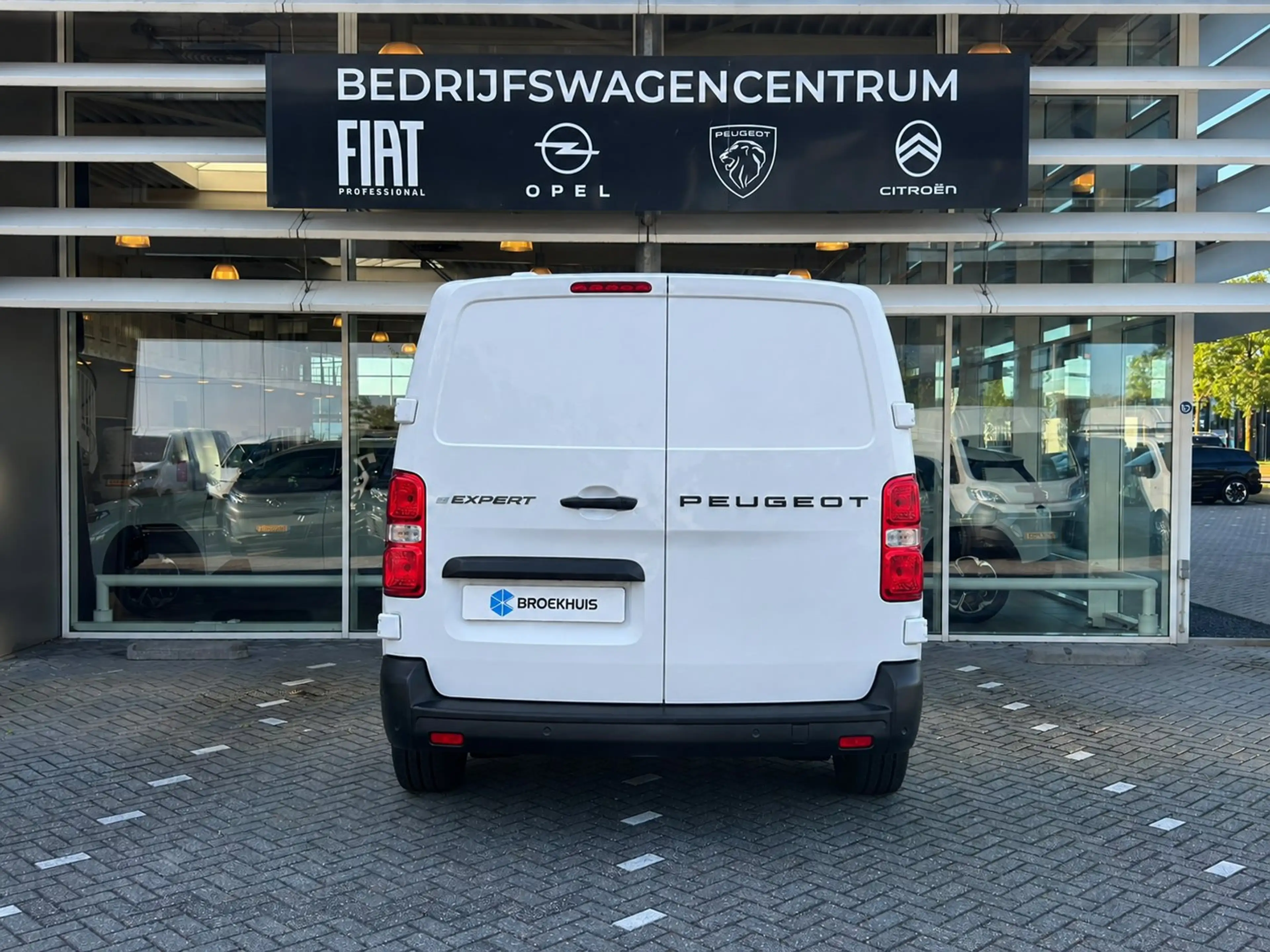 Peugeot e-Expert EV L3 75 kWh | Achteruitrijcamera | Cruise control — photo 8