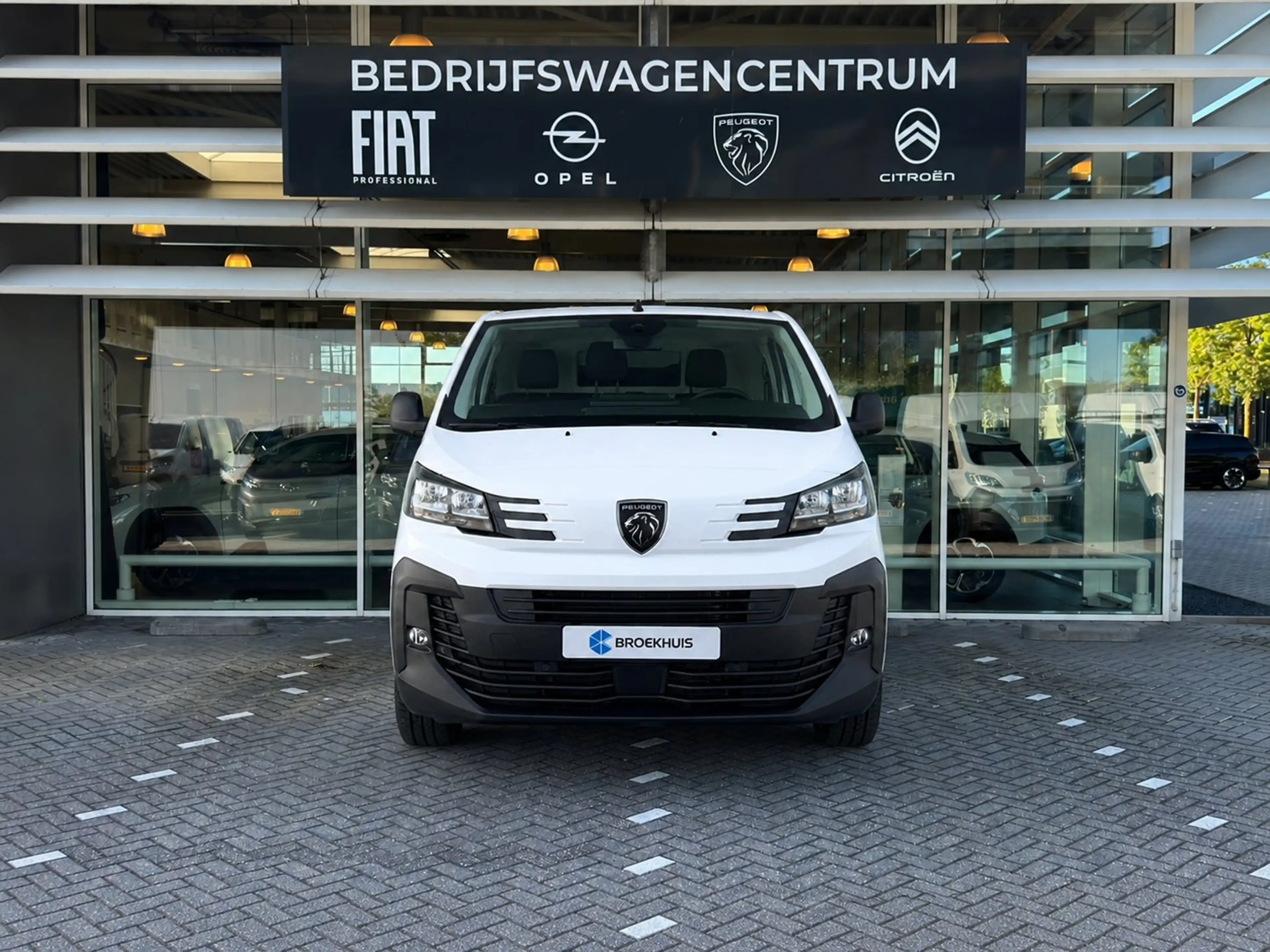 Peugeot e-Expert EV L3 75 kWh | Achteruitrijcamera | Cruise control — photo 7
