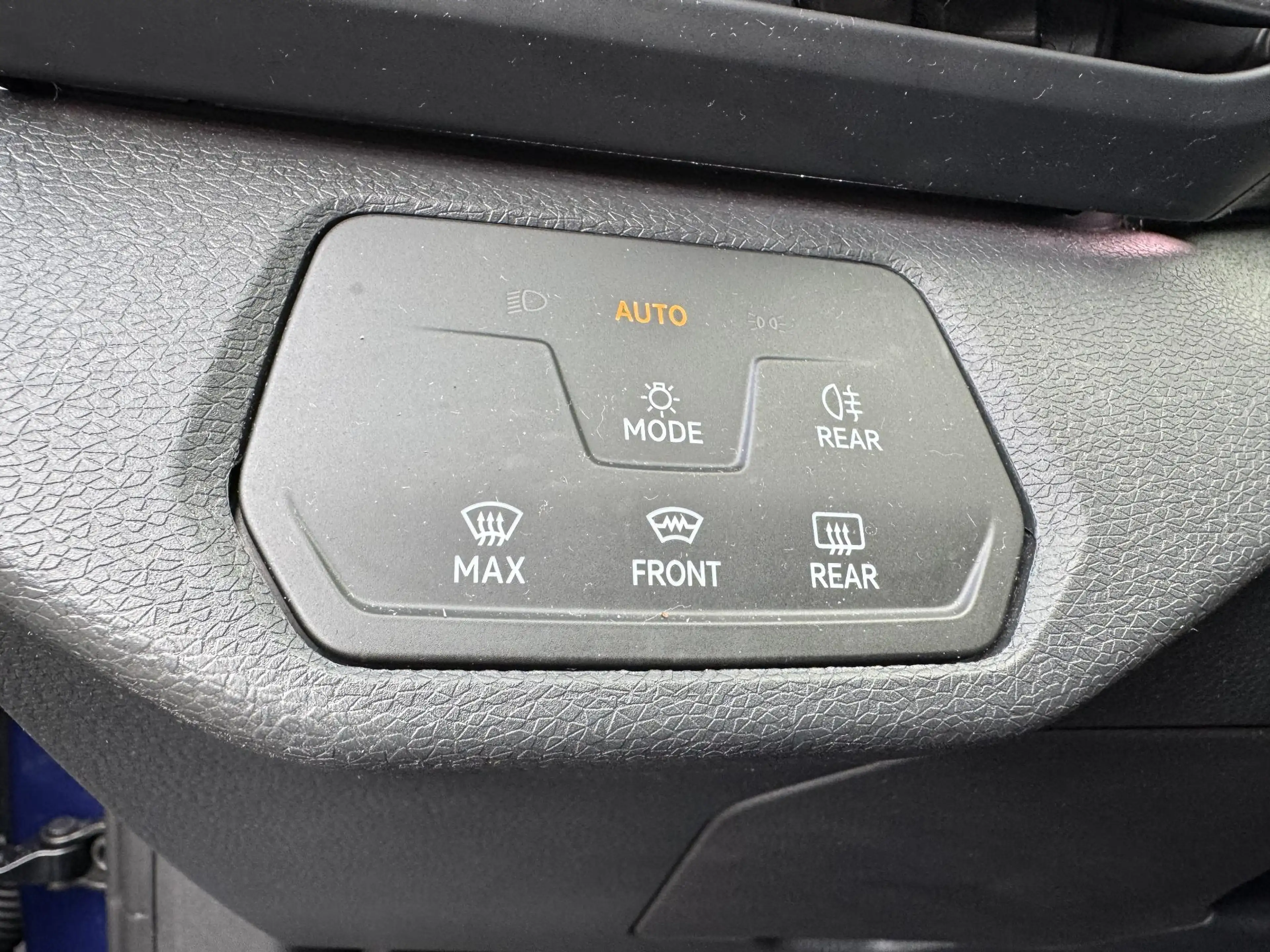 Volkswagen ID.4 First 77 kWh / SOH 94 % / Long Range — photo 25