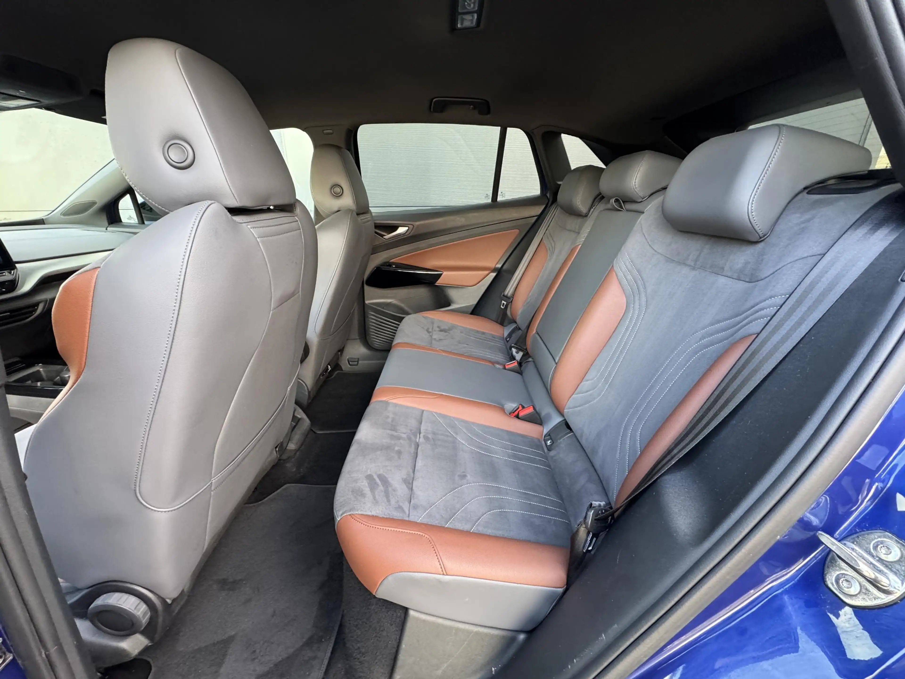 Volkswagen ID.4 First 77 kWh / SOH 94 % / Long Range — photo 16