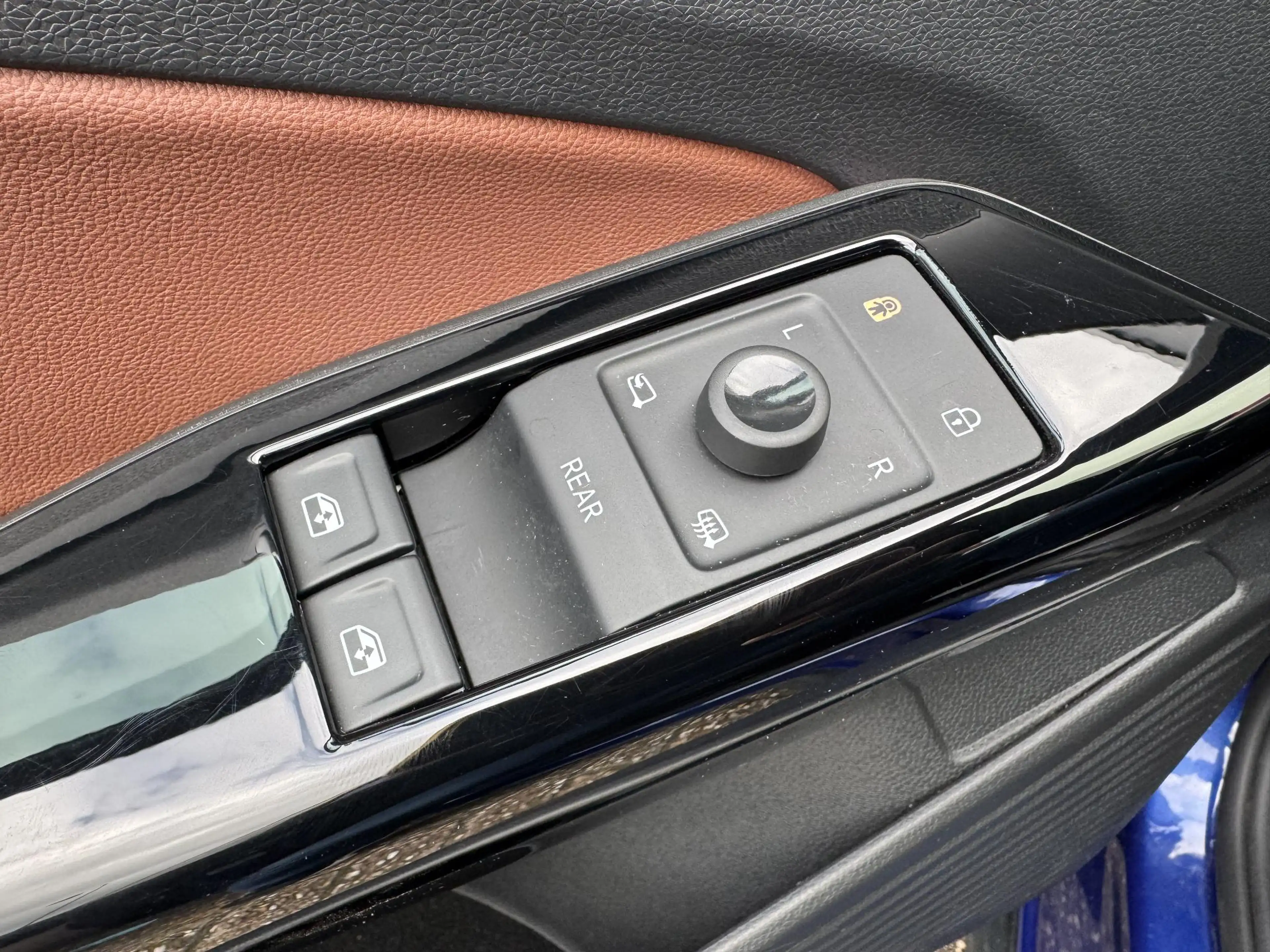 Volkswagen ID.4 First 77 kWh / SOH 94 % / Long Range — photo 21