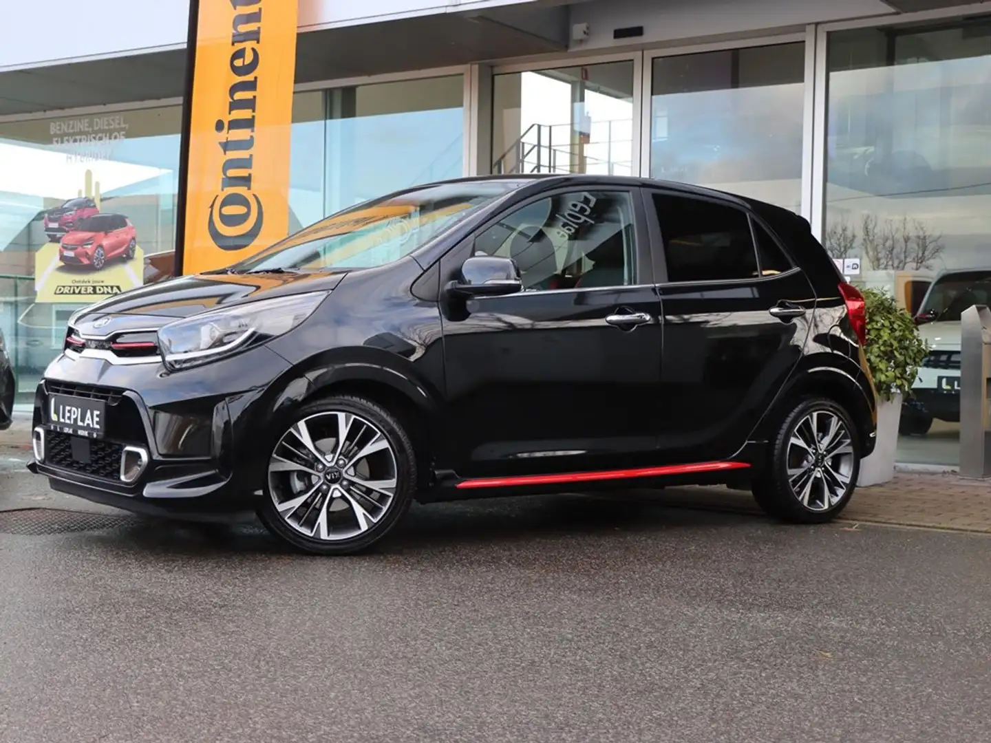 Kia Picanto GT LINE 1.2 84PK Zwart - 2