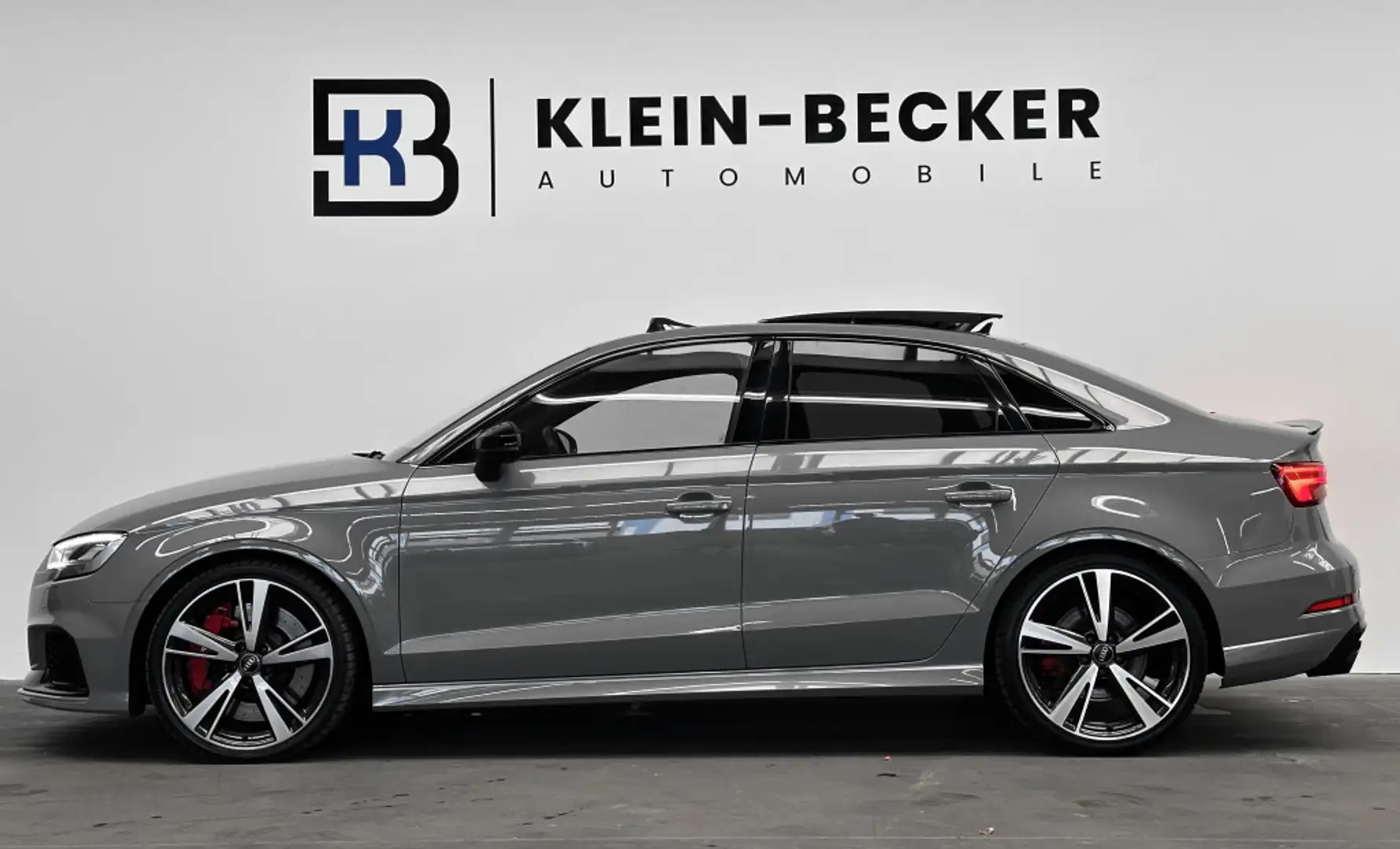 Audi RS3 Lim. S.Tr. q. *RS-AGA*Schale*Pano*Matrix*B&O Šedá - 2