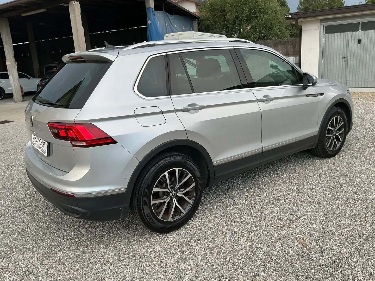 Volkswagen Tiguan Tiguan II 2021 2.0 tdi Life 150cv dsg Argento - 2