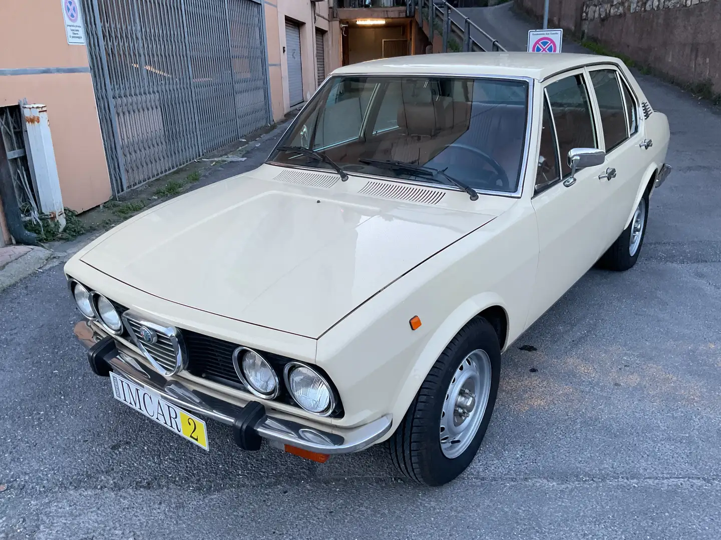 Alfa Romeo Alfetta ASI ORO Beige - 1