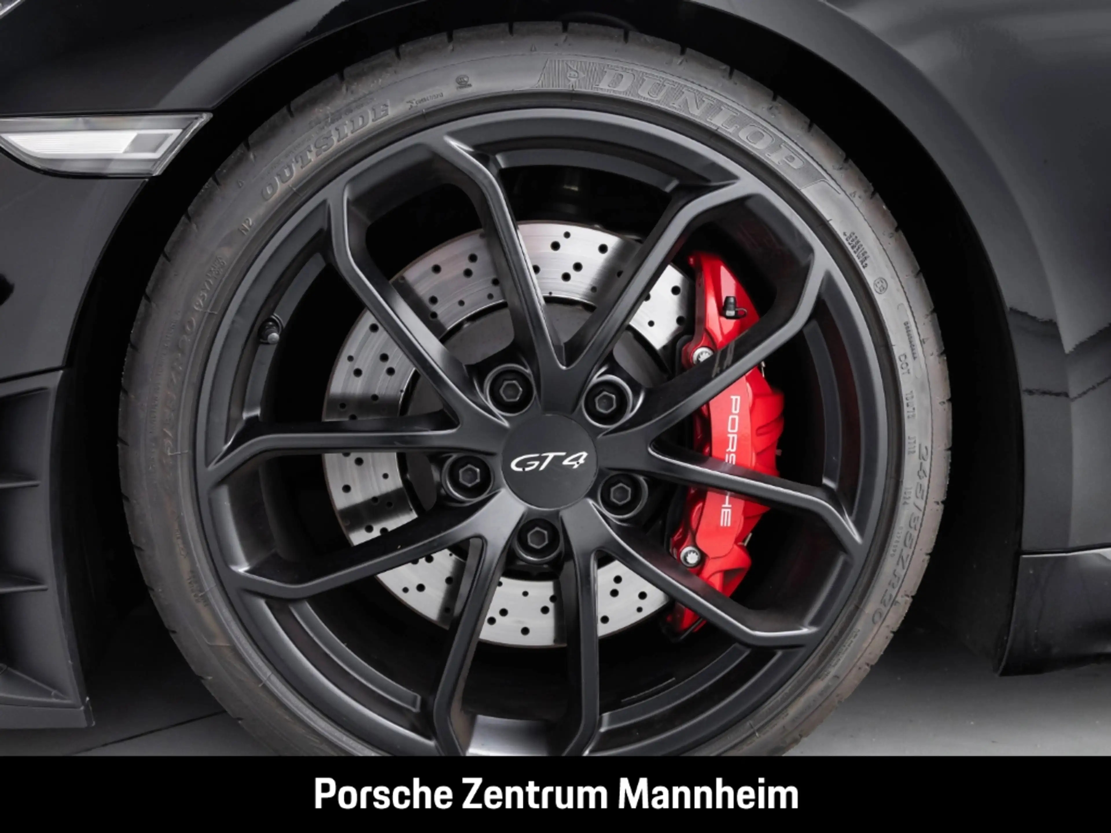 Porsche Cayman 718 GT4 — photo 8