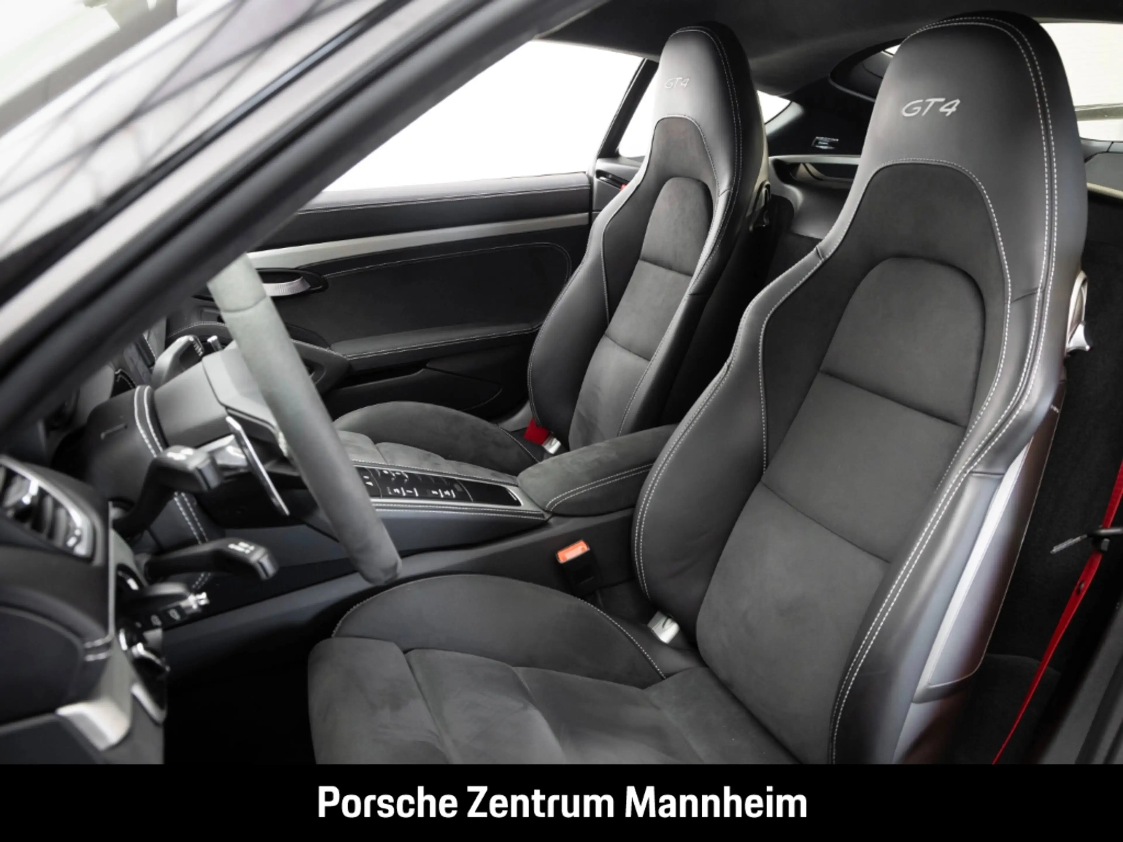Porsche Cayman 718 GT4 — photo 5
