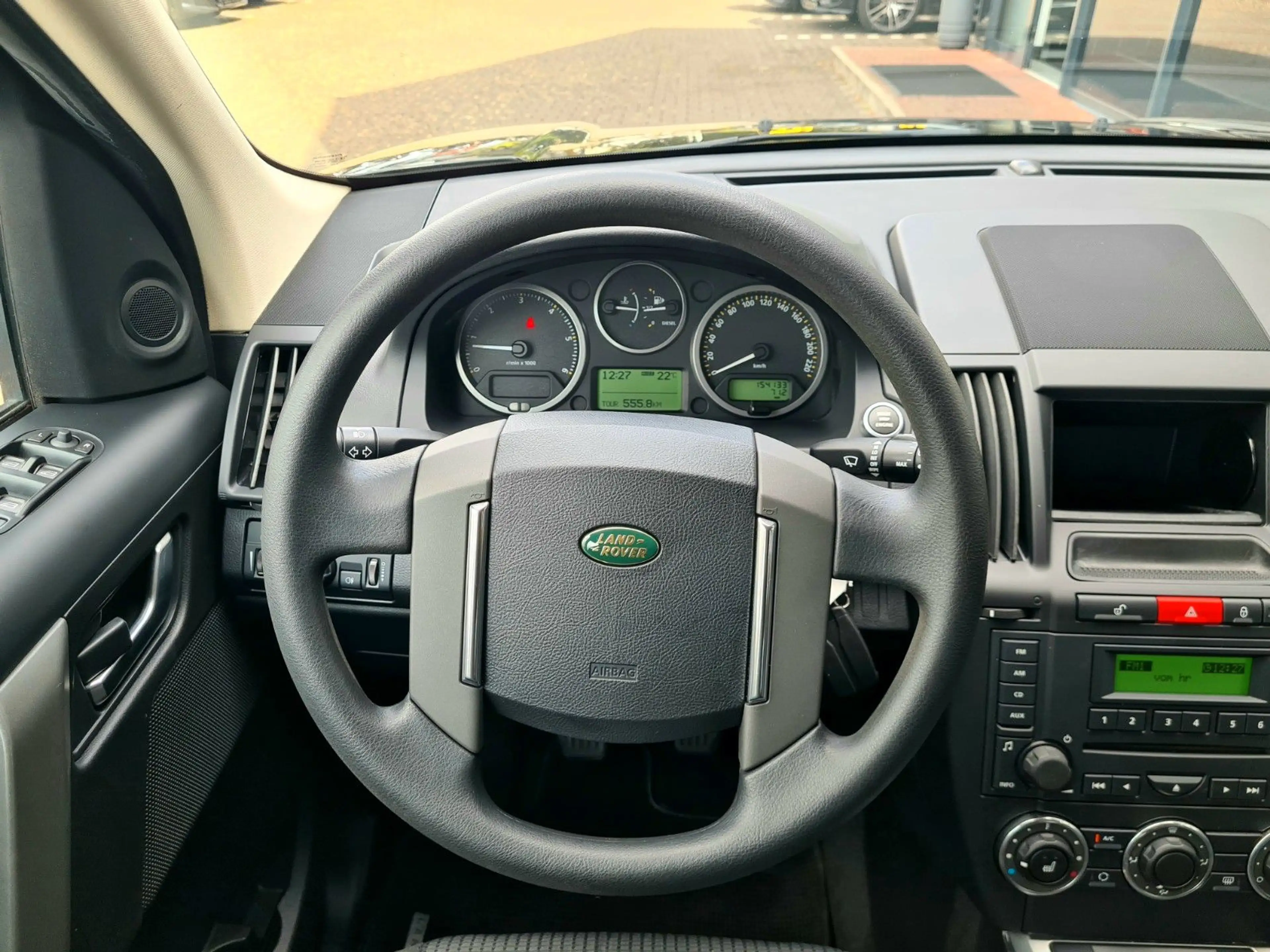 Land Rover Freelander 2 XE 2.2D - A/C MANUAL - SHZ - 1.HAND — photo 12
