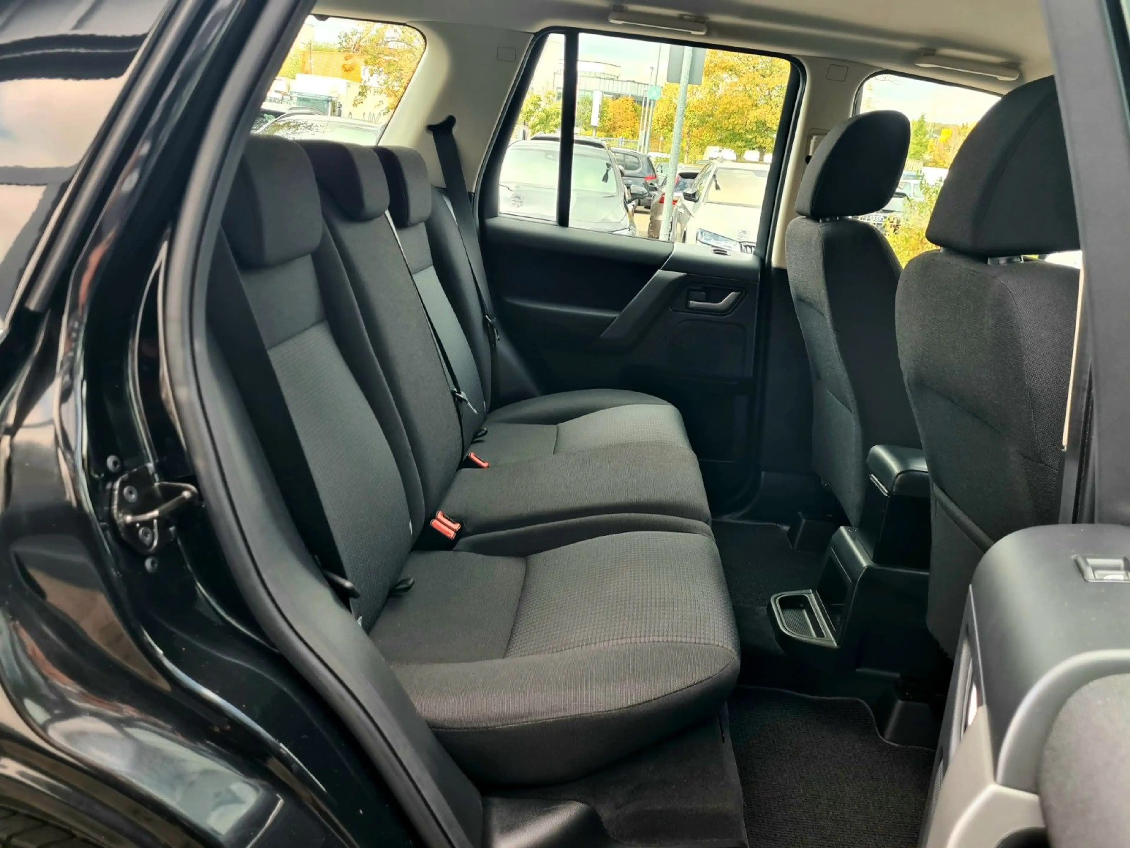 Land Rover Freelander 2 XE 2.2D - A/C MANUAL - SHZ - 1.HAND — photo 15