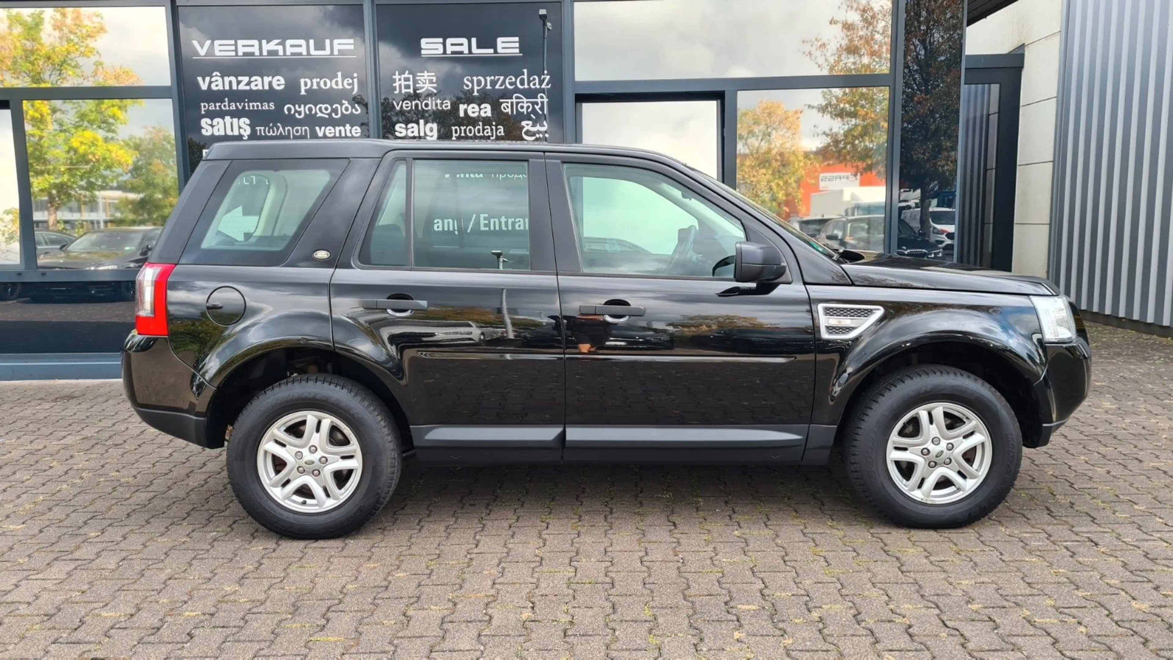 Land Rover Freelander 2 XE 2.2D - A/C MANUAL - SHZ - 1.HAND — photo 9