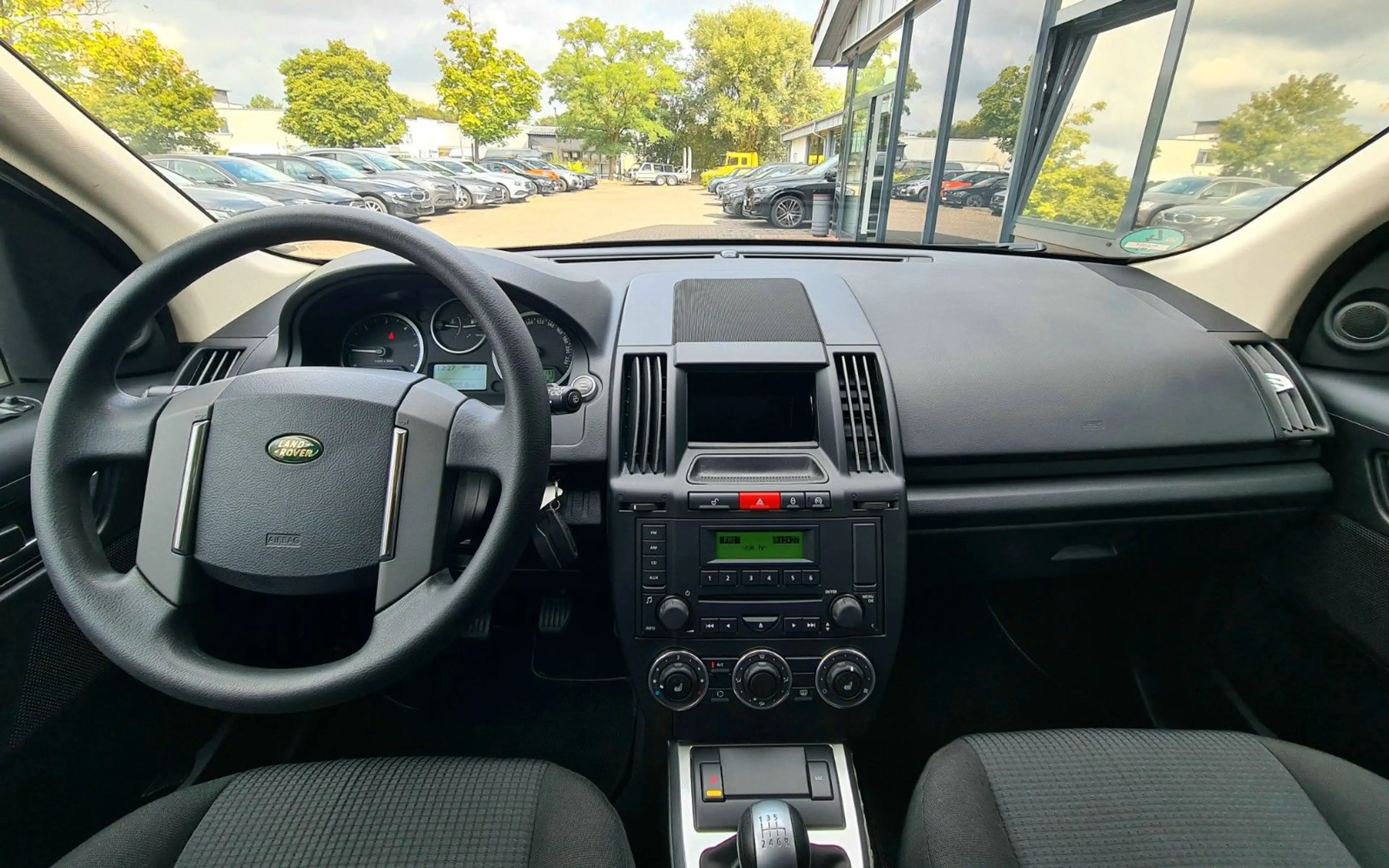 Land Rover Freelander 2 XE 2.2D - A/C MANUAL - SHZ - 1.HAND — photo 11