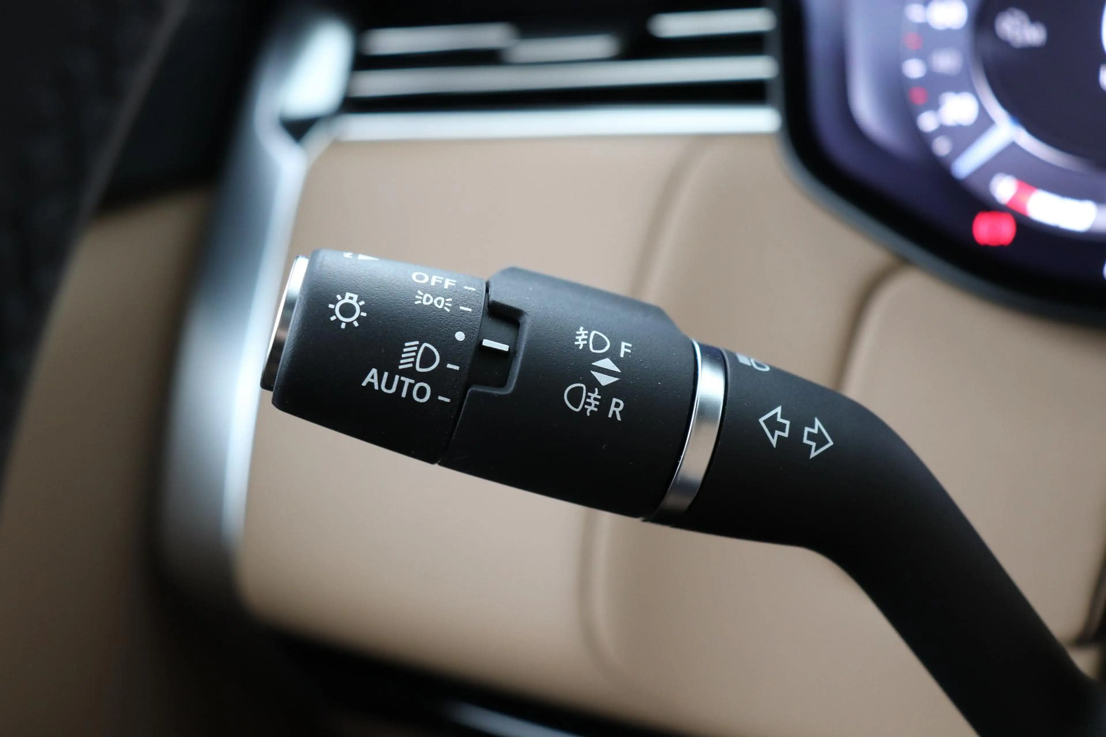 Land Rover Range Rover P550e Autobiography | Meridian Signature | 23 Inch — photo 41