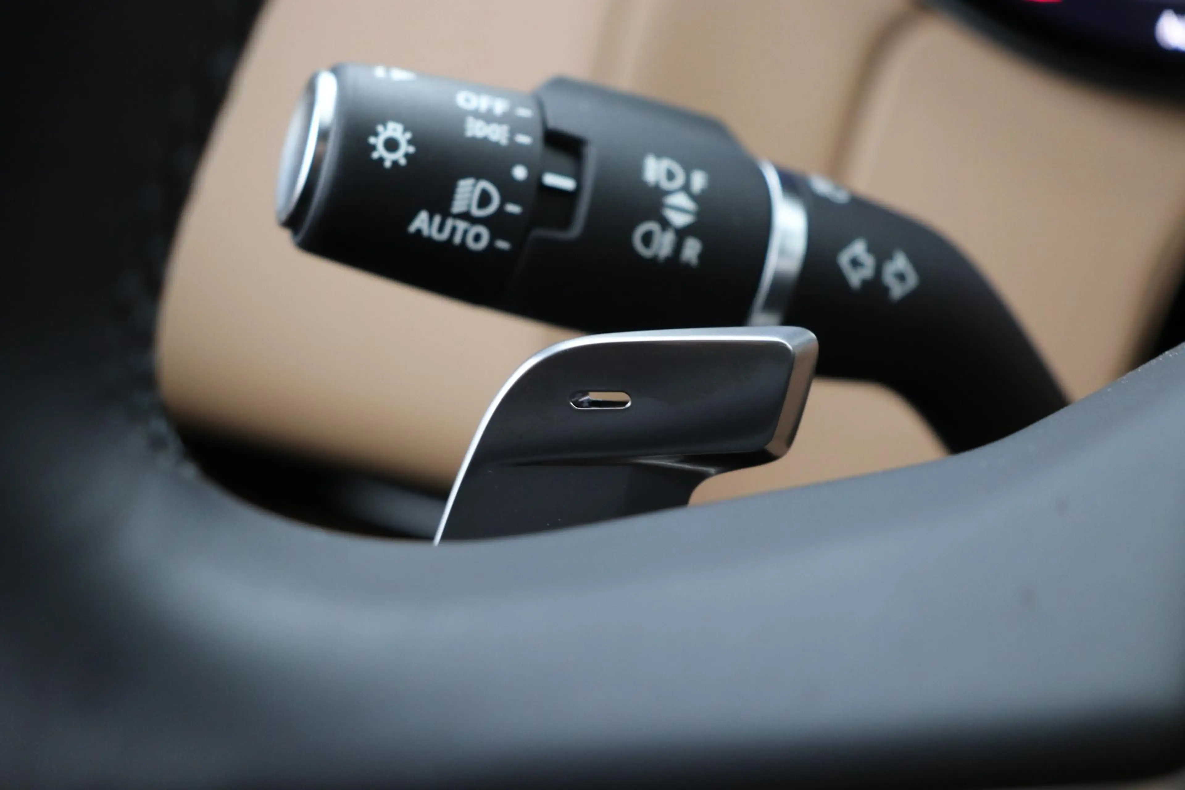 Land Rover Range Rover P550e Autobiography | Meridian Signature | 23 Inch — photo 45