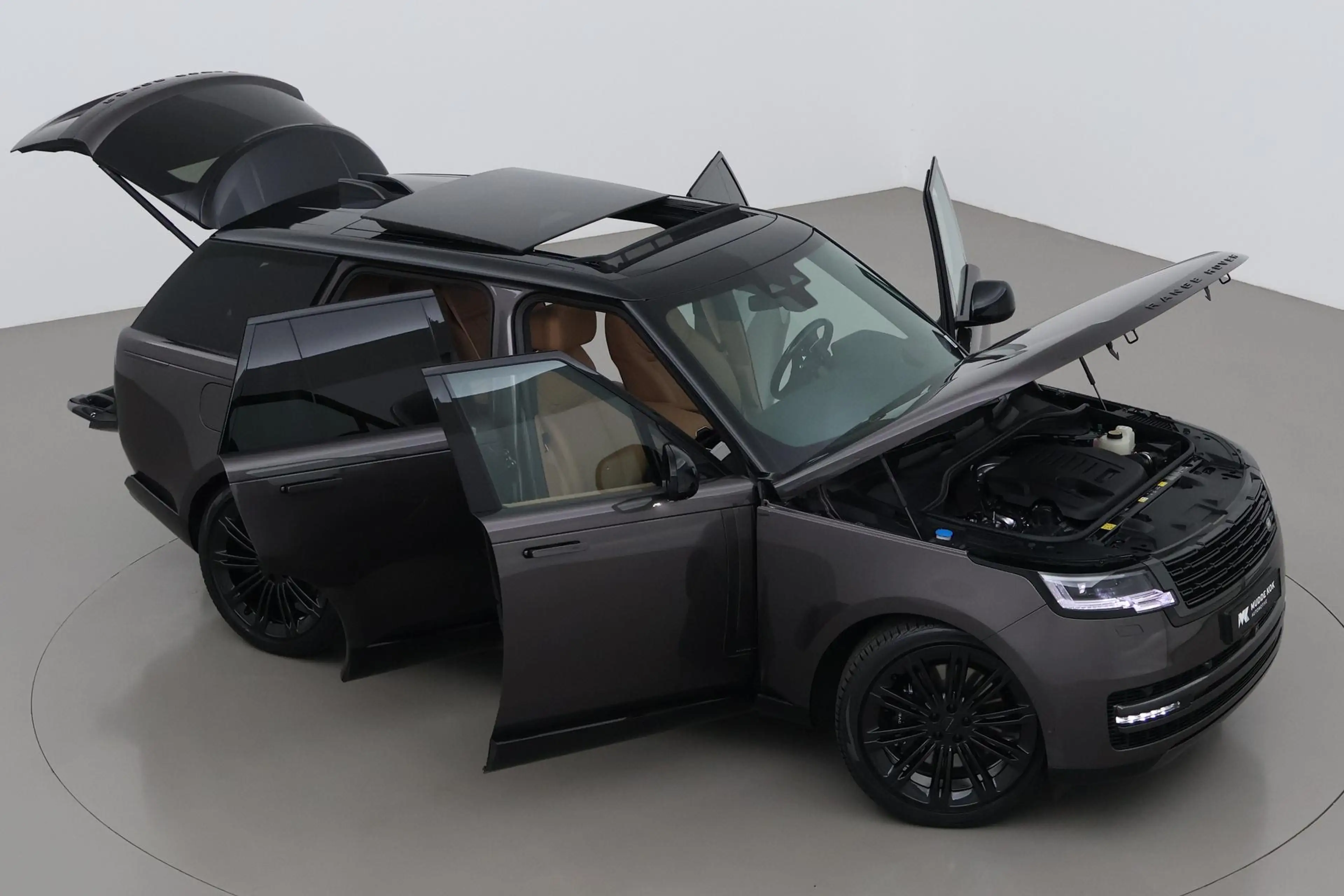 Land Rover Range Rover P550e Autobiography | Meridian Signature | 23 Inch — photo 6