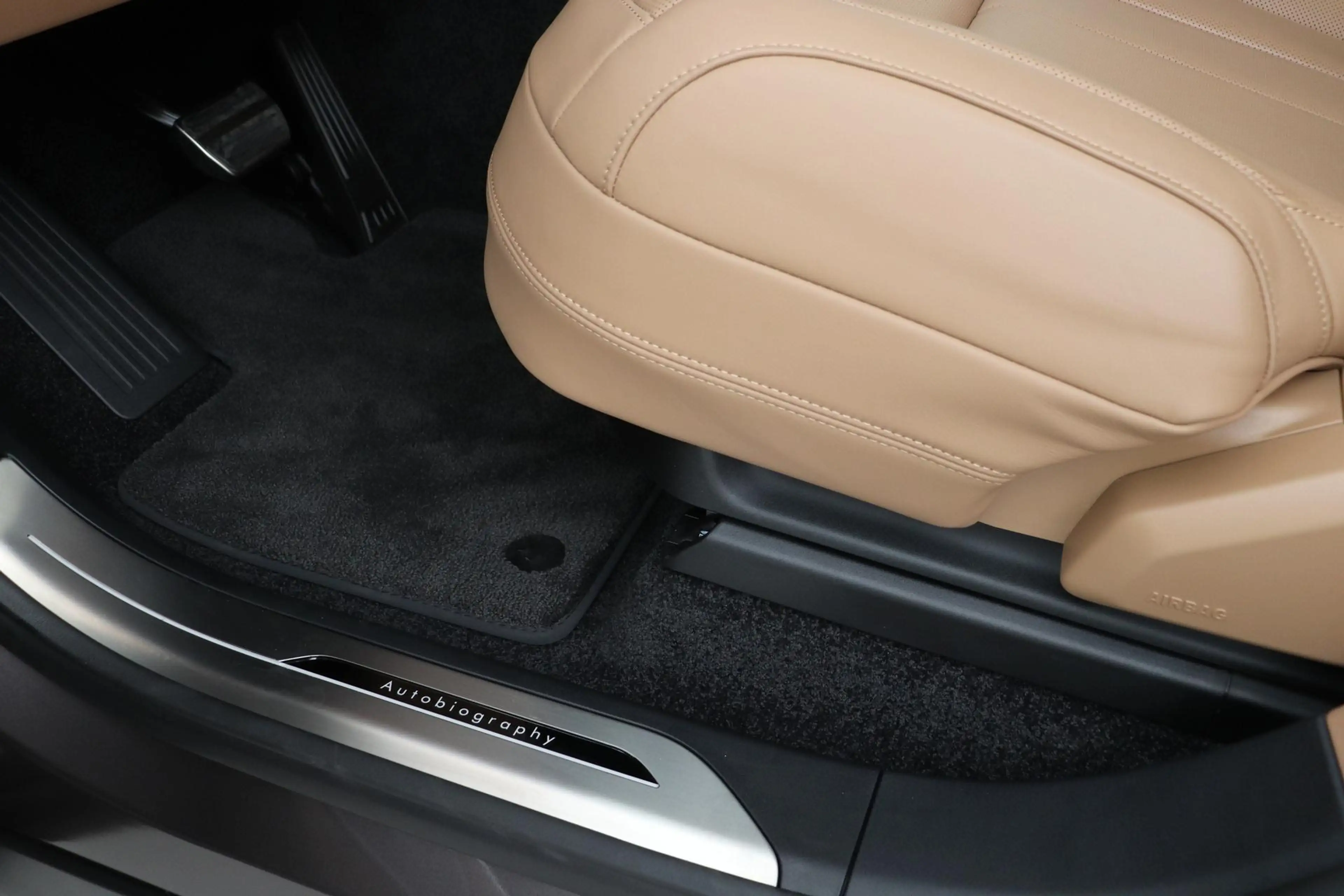 Land Rover Range Rover P550e Autobiography | Meridian Signature | 23 Inch — photo 49