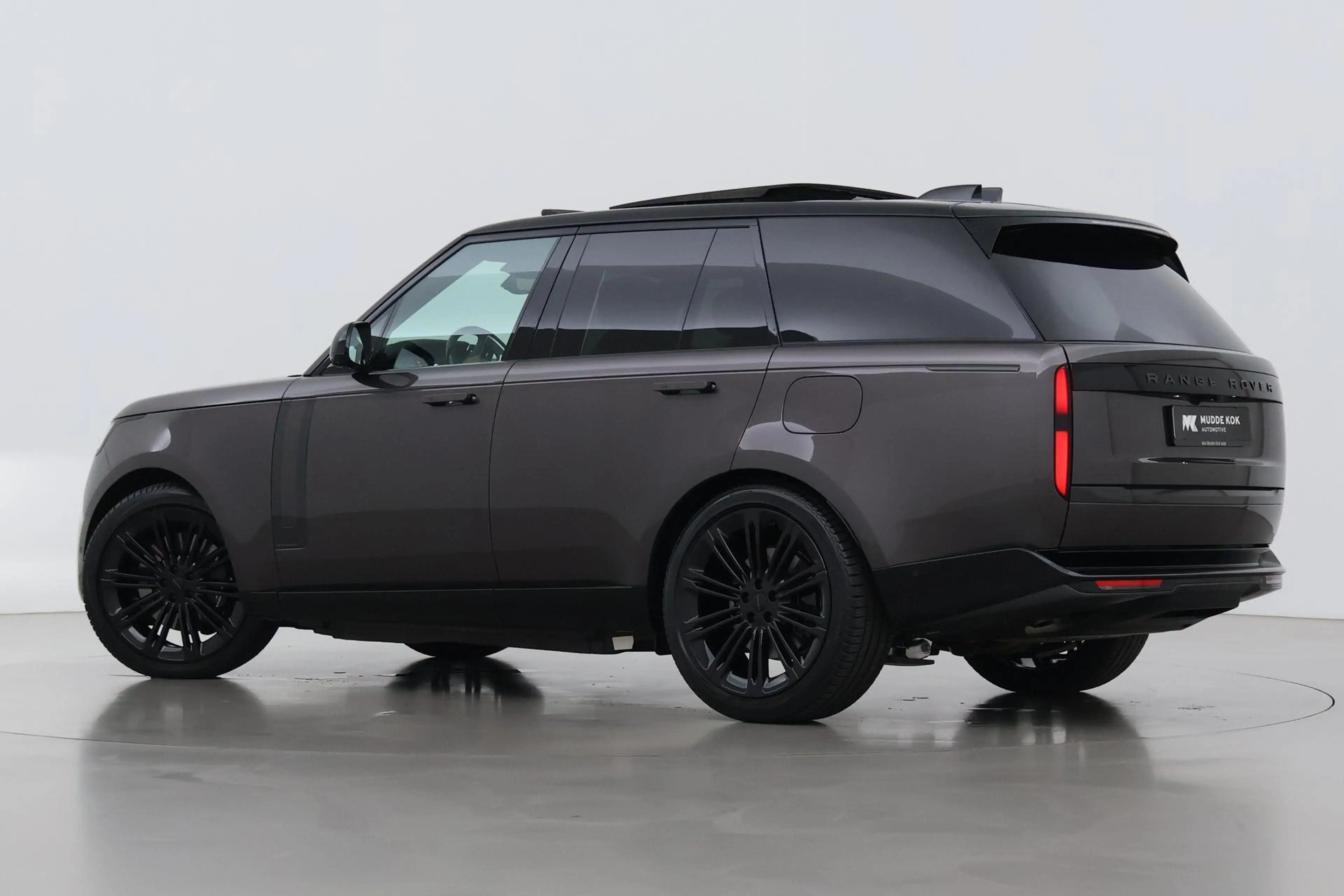Land Rover Range Rover P550e Autobiography | Meridian Signature | 23 Inch — photo 2