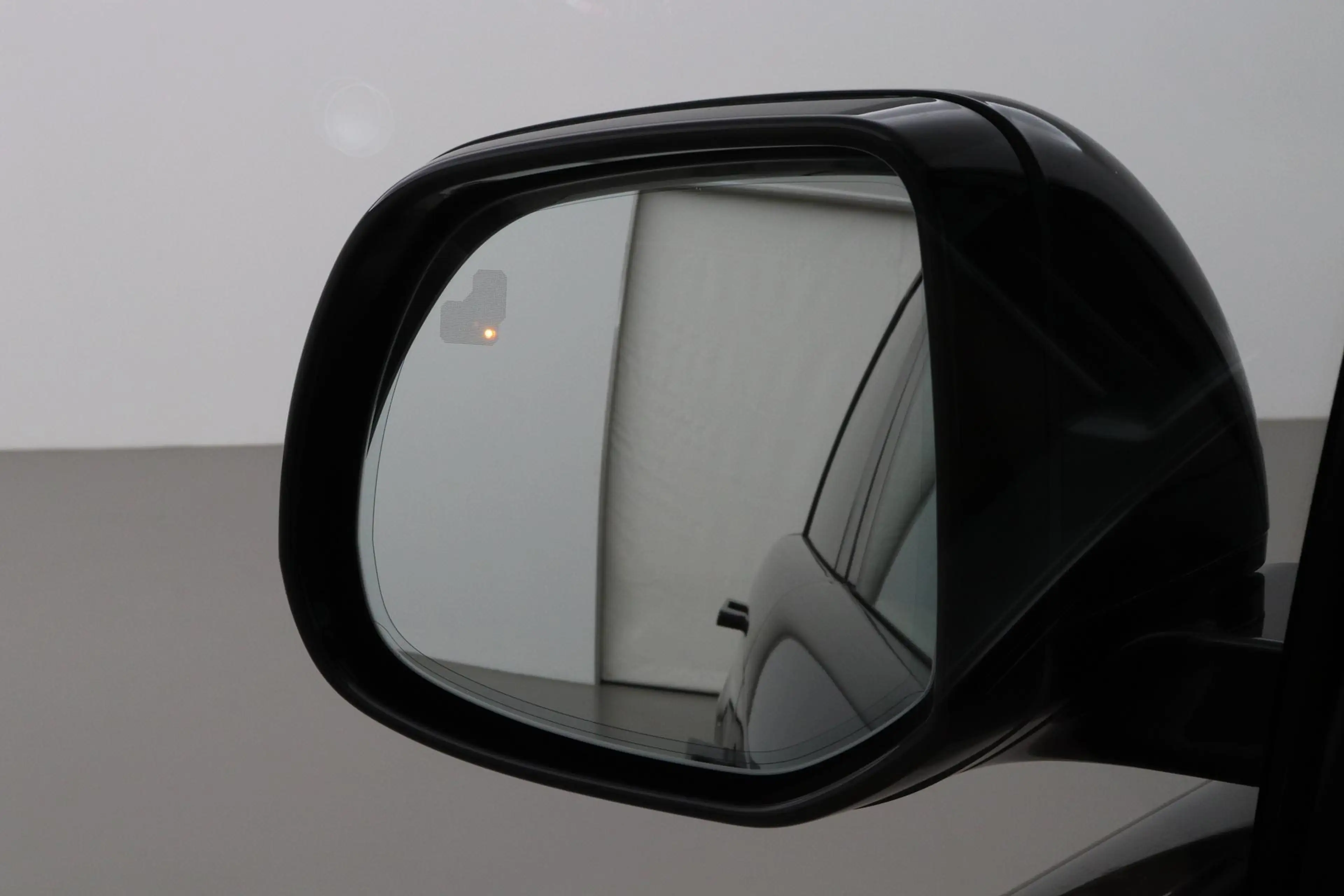 Land Rover Range Rover P550e Autobiography | Meridian Signature | 23 Inch — photo 46