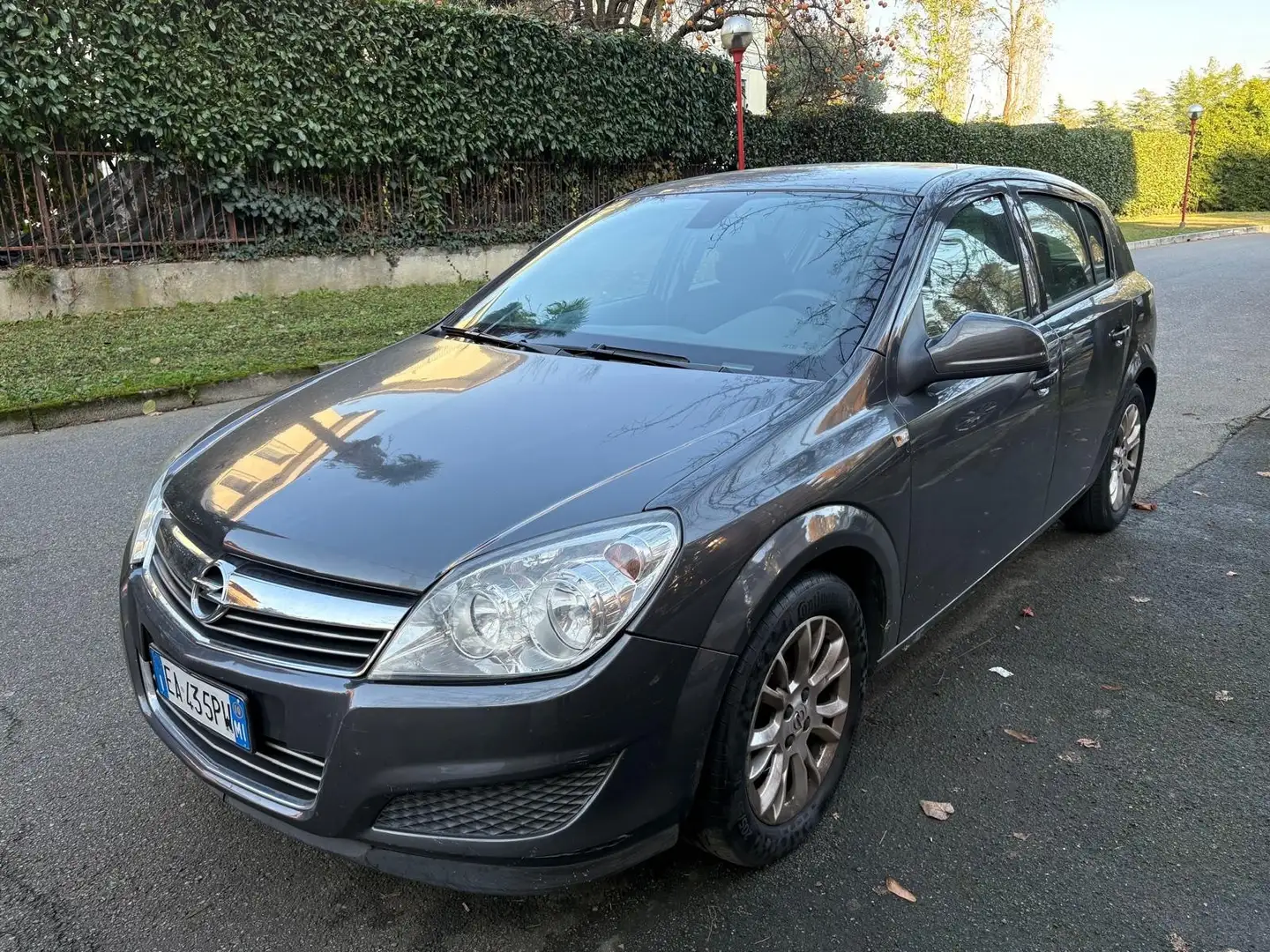Opel Astra OPEL ASTRA 1.4 GPL ANNO 2011 UNICO PROPRIETARIO GP Grigio - 1