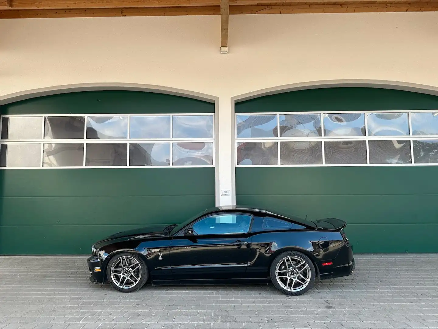 Ford Mustang Premium Shelby GT500 original Чорний - 2