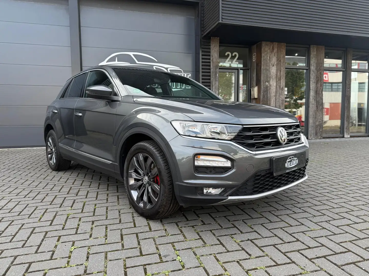 Volkswagen T-Roc 1.5 TSI Sport Grau - 2