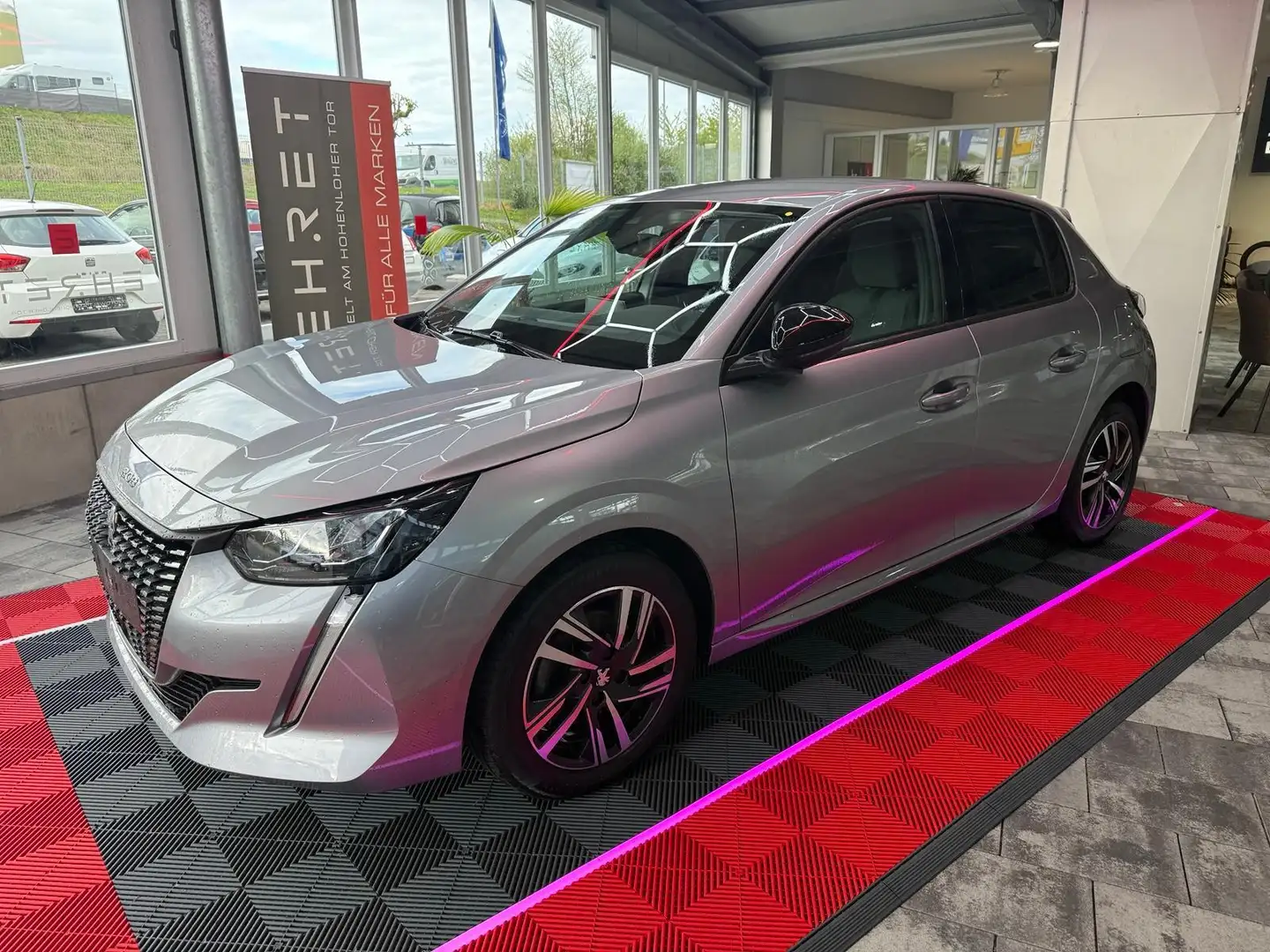 Peugeot 208 1.2 PureTech Allure Pack Silber - 2