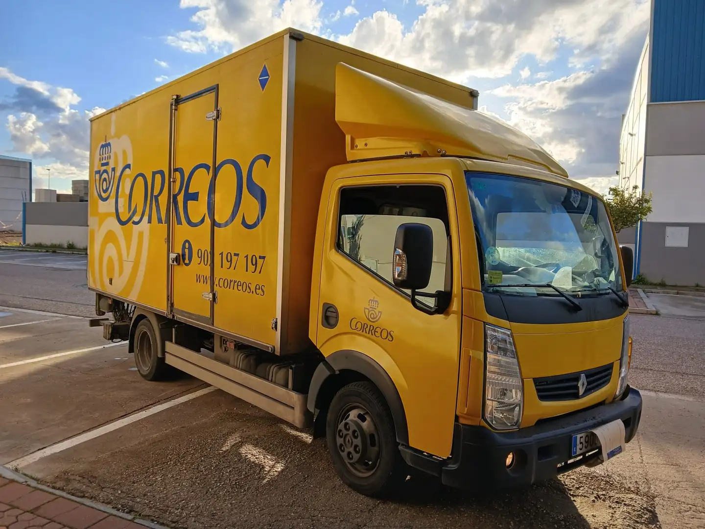 Renault Master carrozado Желтый - 2