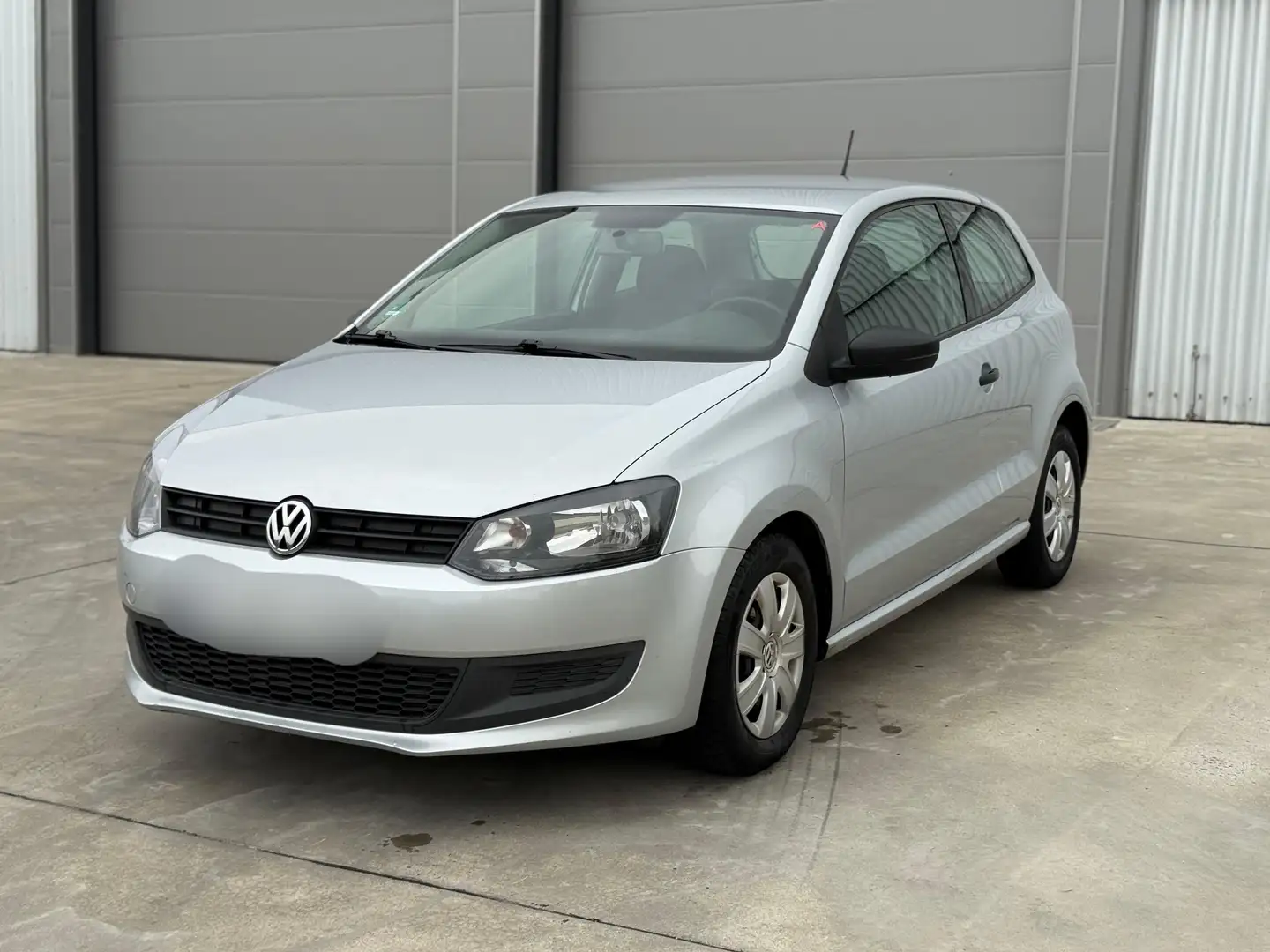 Volkswagen Polo 1.2 BENZINE • 1STE EIGENAAR • GEKEURD • GARA Plateado - 1