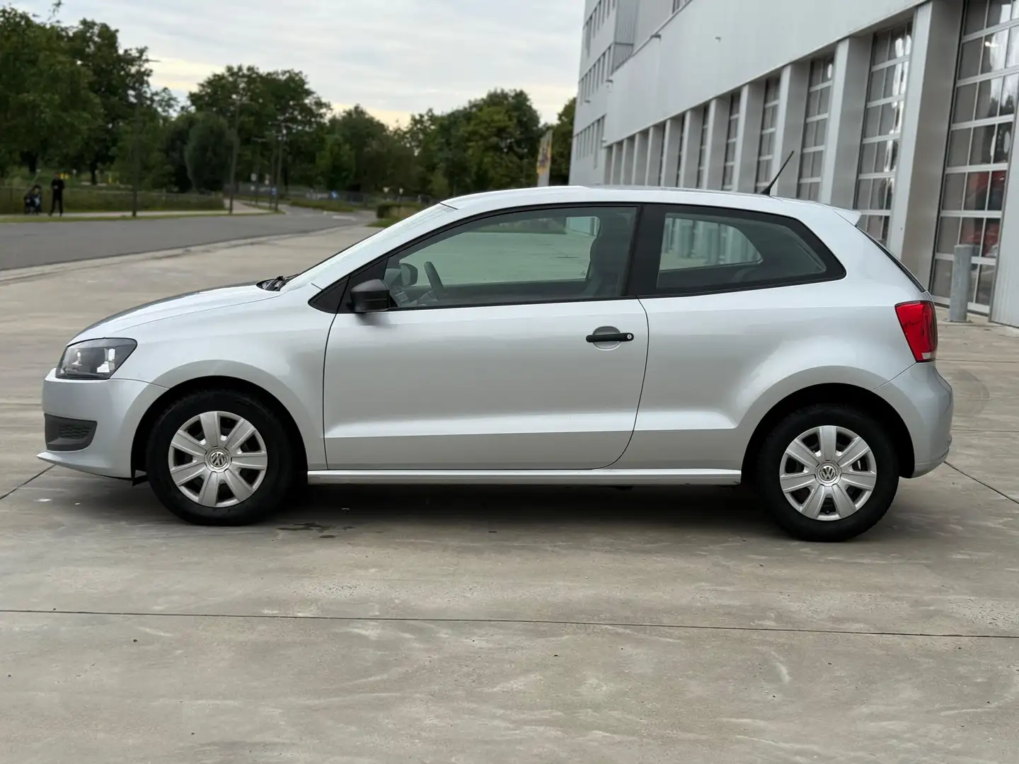 Volkswagen Polo 1.2 BENZINE • 1STE EIGENAAR • GEKEURD • GARA Plateado - 2