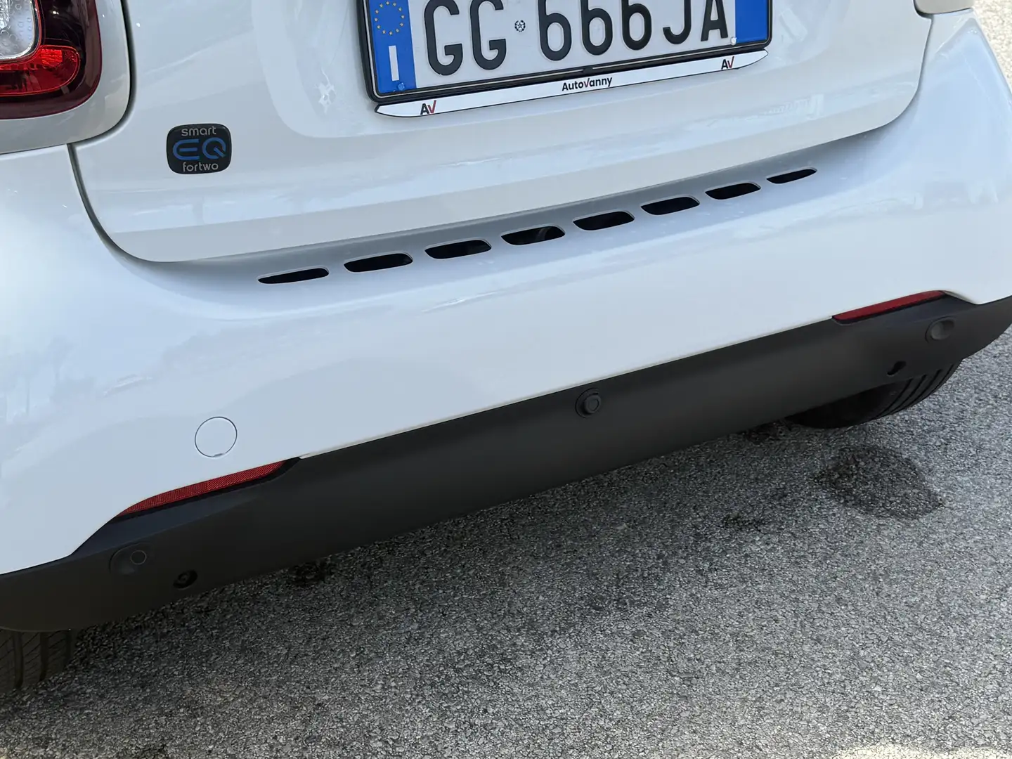smart forTwo Cabrio eq Passion Bianco - 2